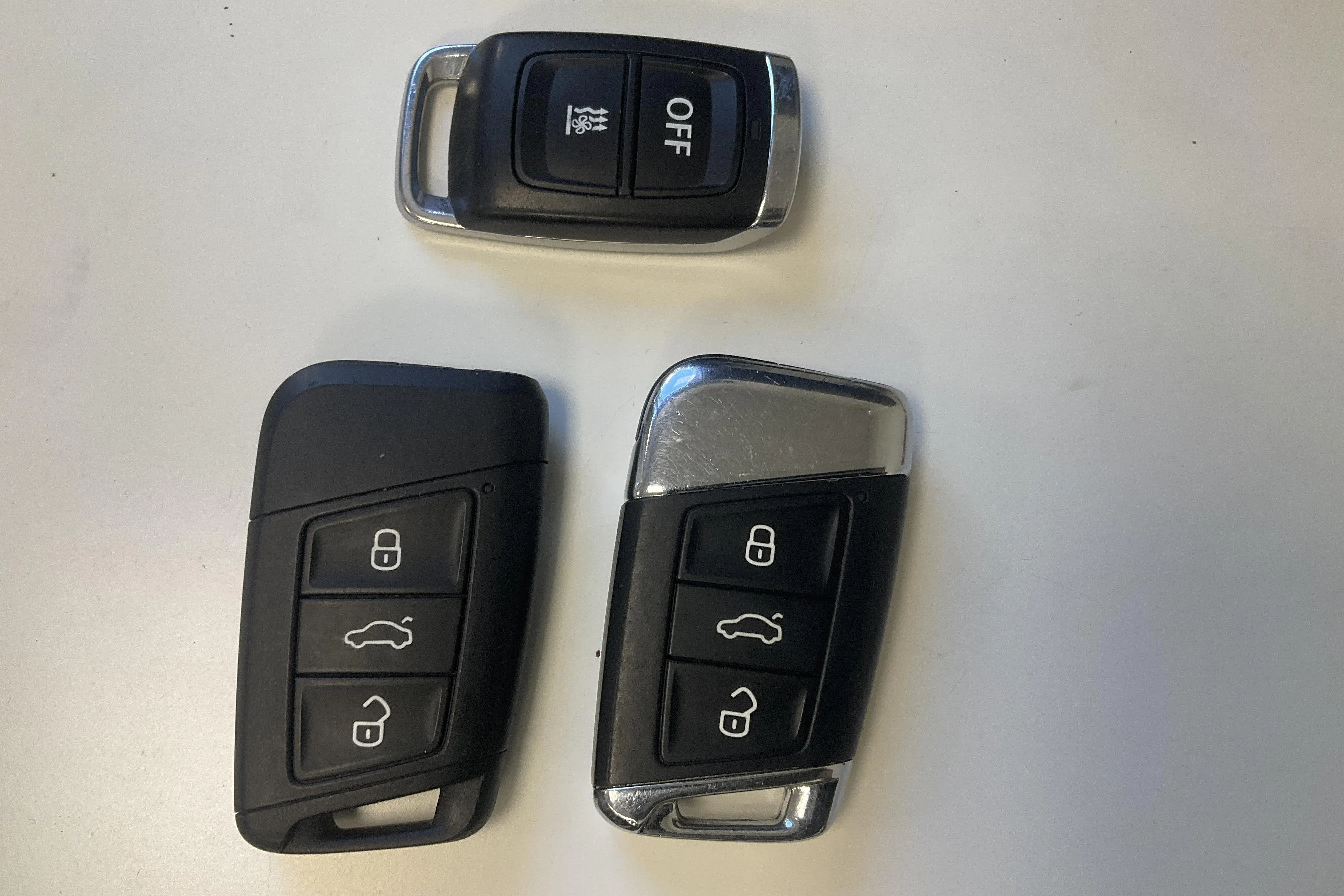Presentationsfoto 17 av 17: VW Passat 1.4 GTE Sportscombi (218hk) - 9 248 mil - Automat - vit - 2021