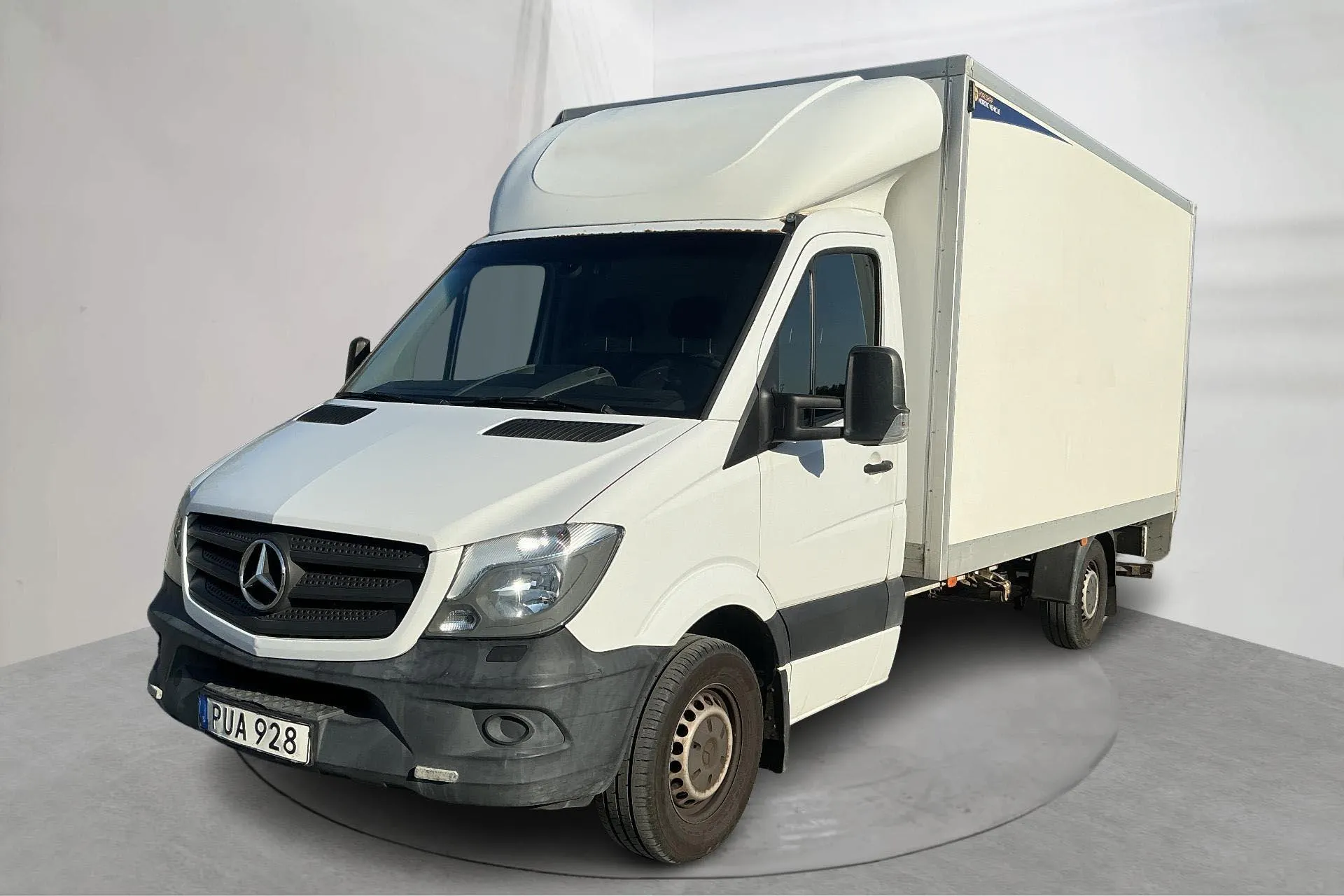 Presentation photo 1 of 17: Mercedes Sprinter 316 CDI Volymskåp (163hk) - 144 460 km - Automatic - white - 2016