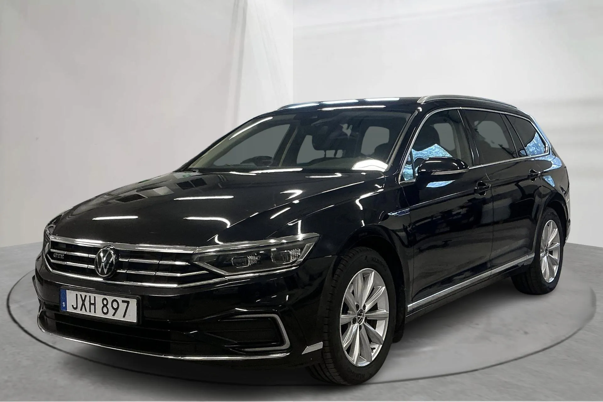 Presentation photo 1 of 20: VW Passat 1.4 GTE Sportscombi (218hk) - 146 920 km - Automatic - black - 2022