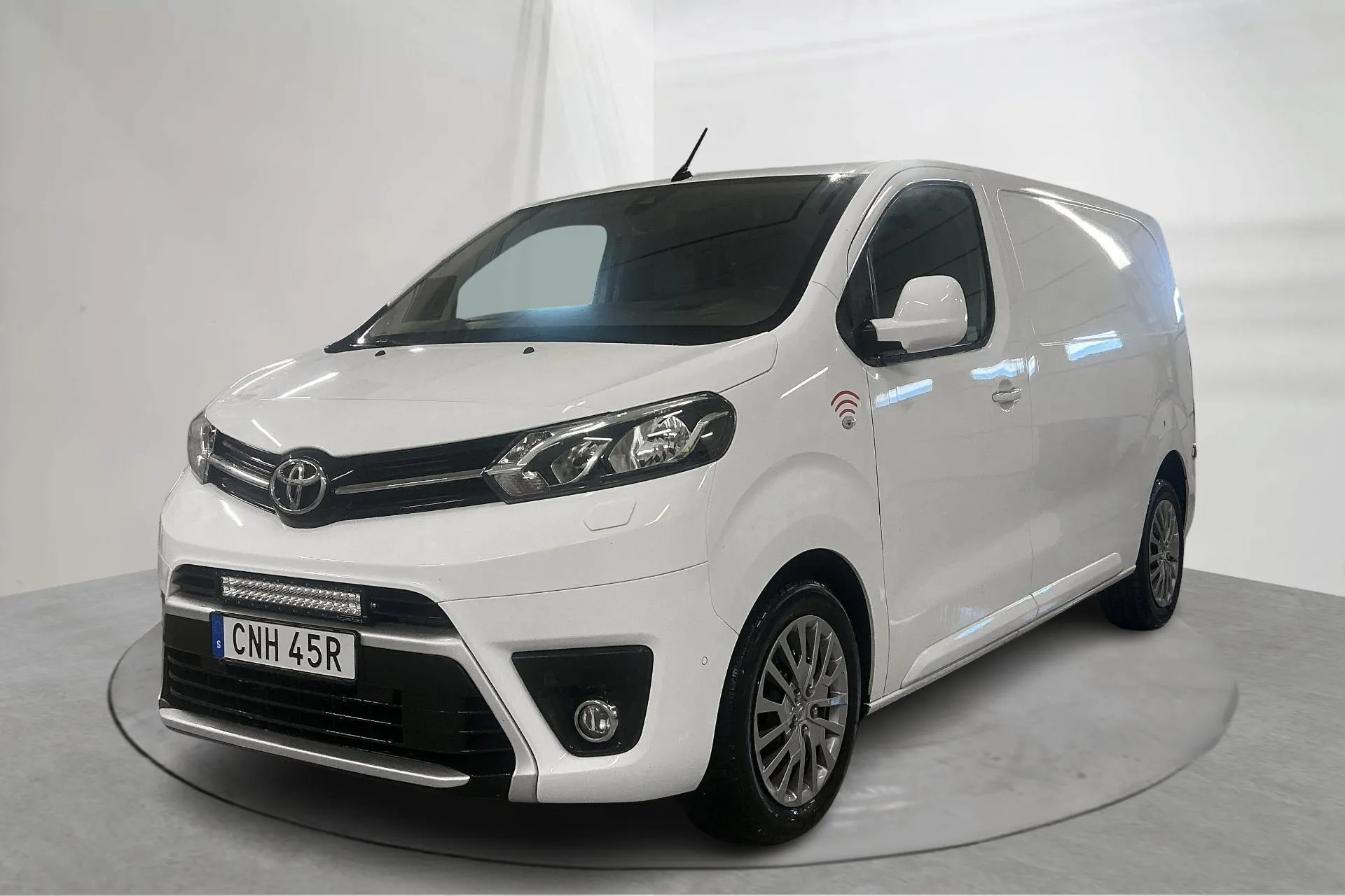 Presentation photo 1 of 25: Toyota PROACE 2.0D (120hk) - 151 100 km - Automatic - white - 2020