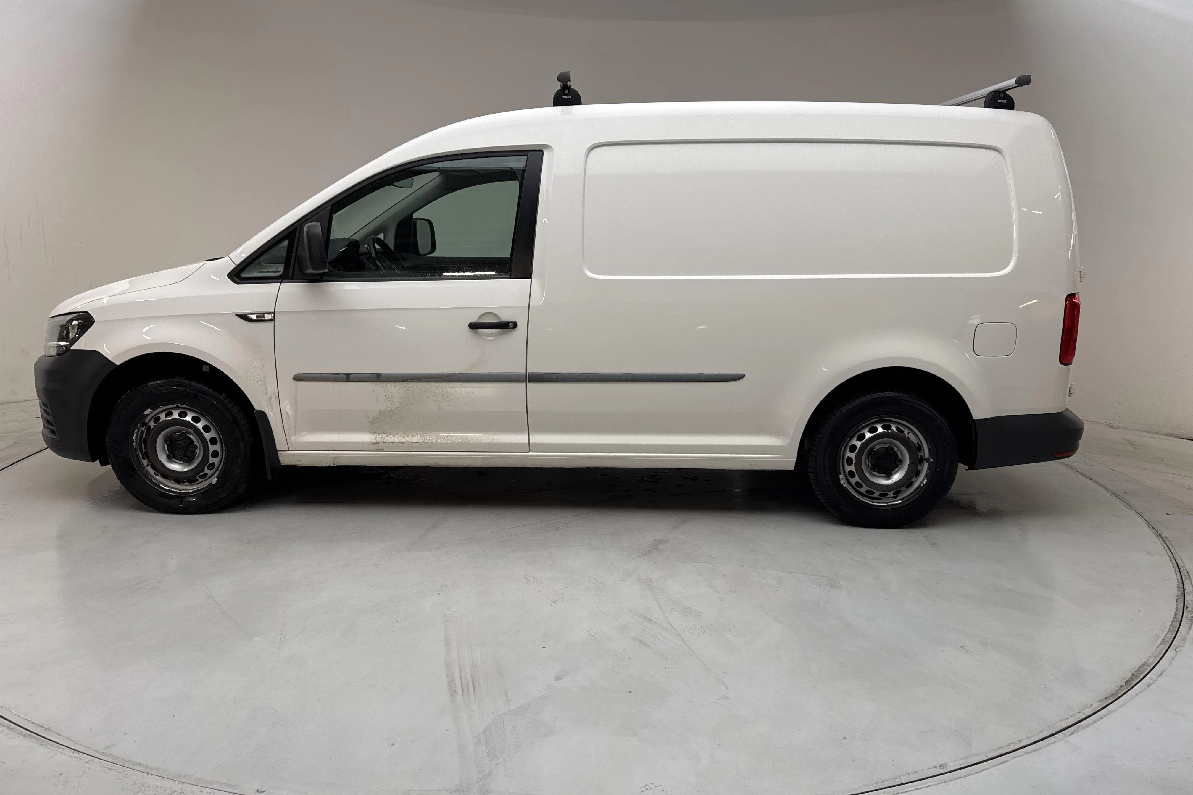 Presentationsfoto 2 av 12: VW Caddy 2.0 TDI Maxi Skåp (102hk) - 11 083 mil - Manuell - vit - 2017