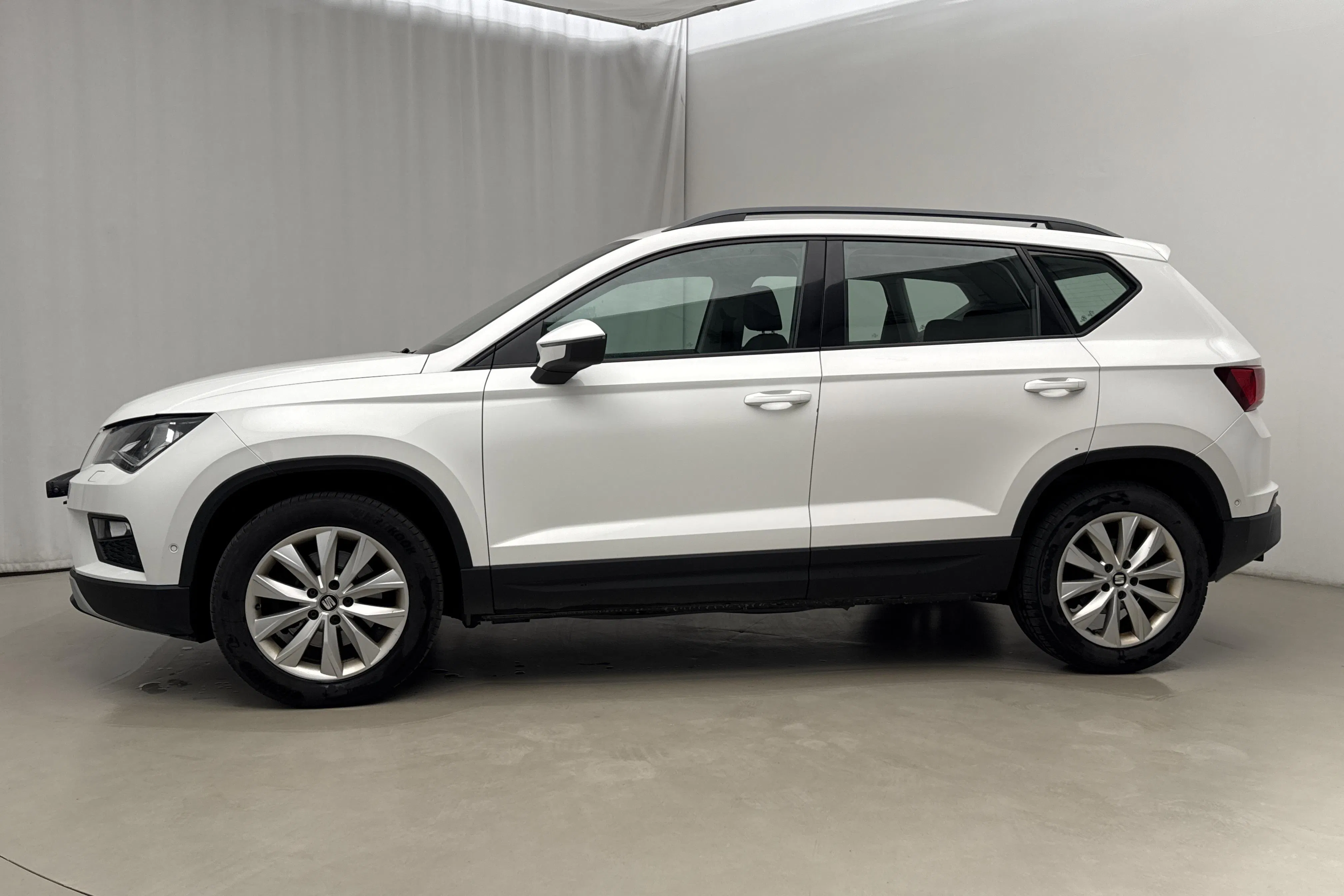 Presentationsfoto 2 av 18: Seat Ateca 1.5 TSI ACT 4Drive (150hk) - 32 348 mil - Automat - vit - 2019