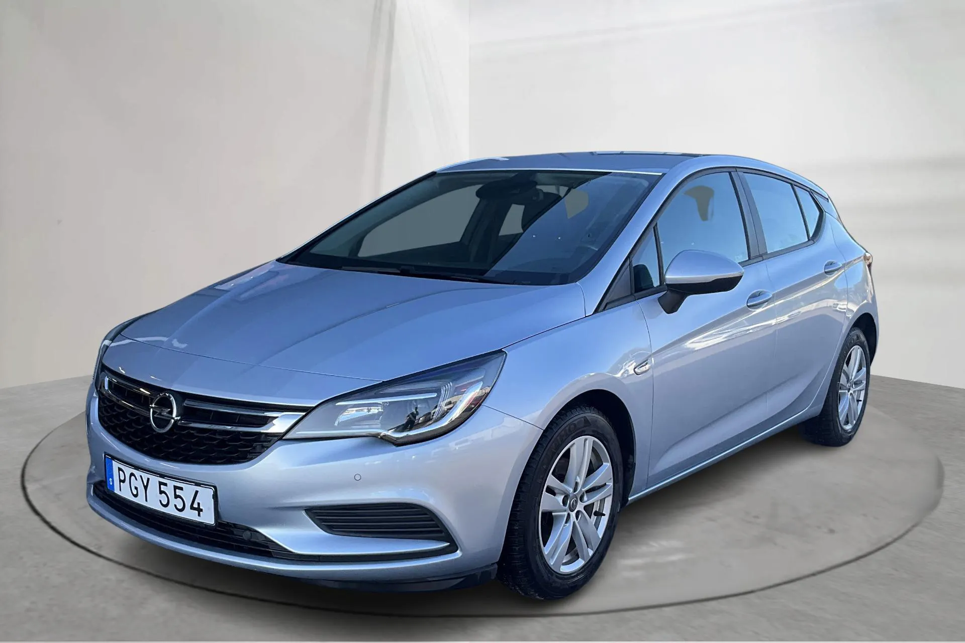 Presentationsfoto 1 av 14: Opel Astra 1.4 Turbo ECOTEC 5dr (125hk) - 5 208 mil - Manuell - grå - 2017