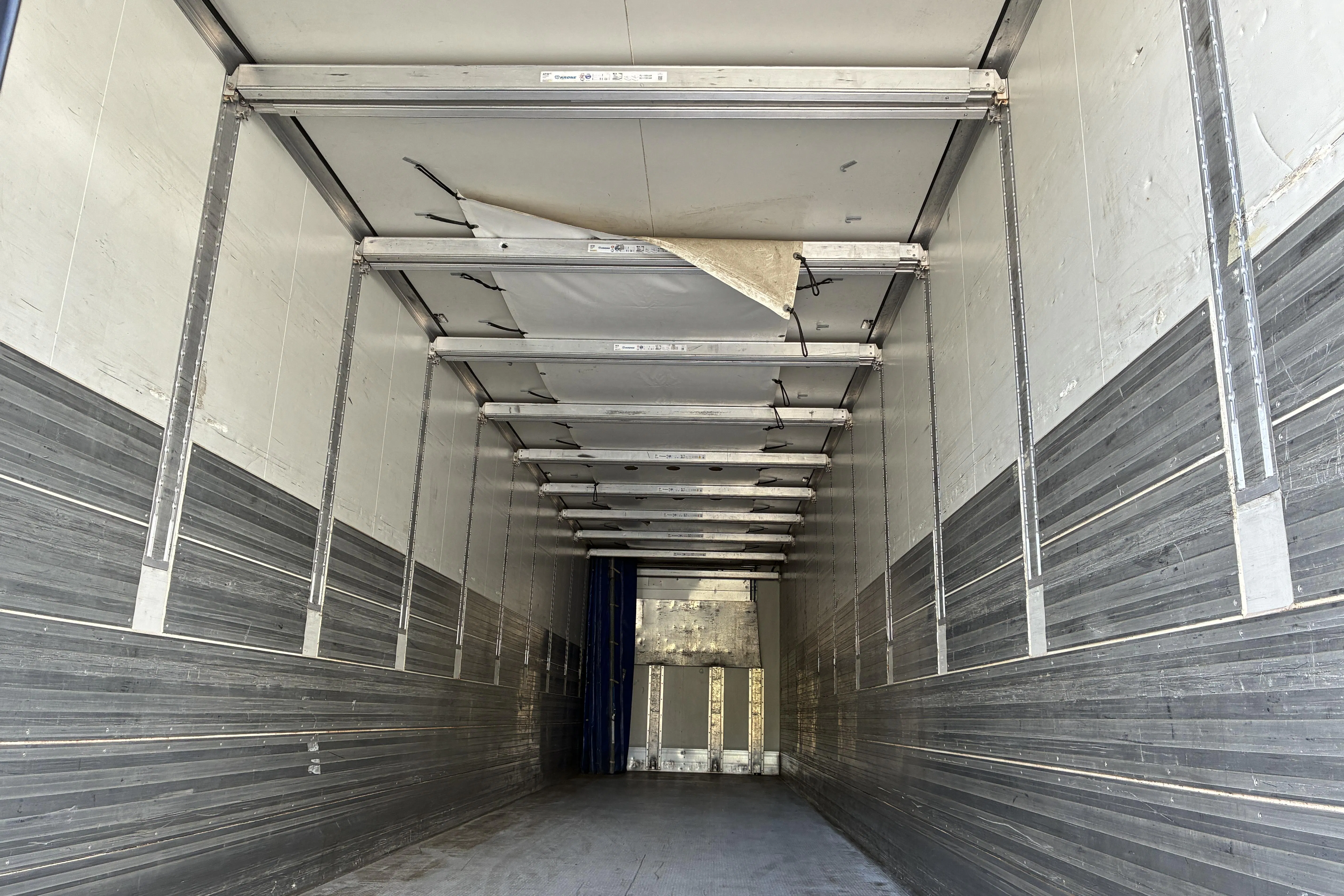 Presentation photo 38 of 38: KRONE Kyltrailer - 0 km - white - 2019