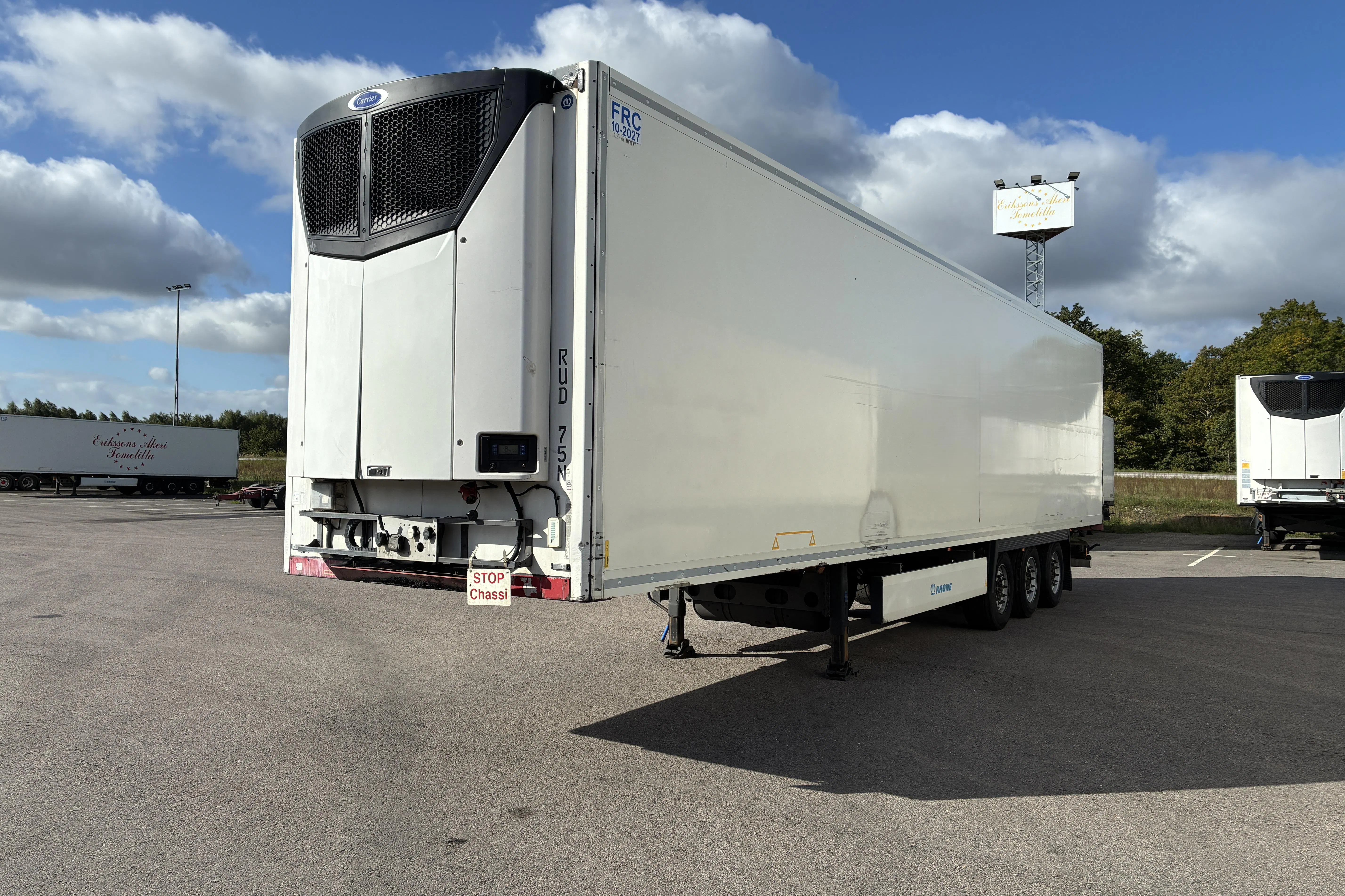 Presentation photo 1 of 38: KRONE Kyltrailer - 0 km - white - 2019