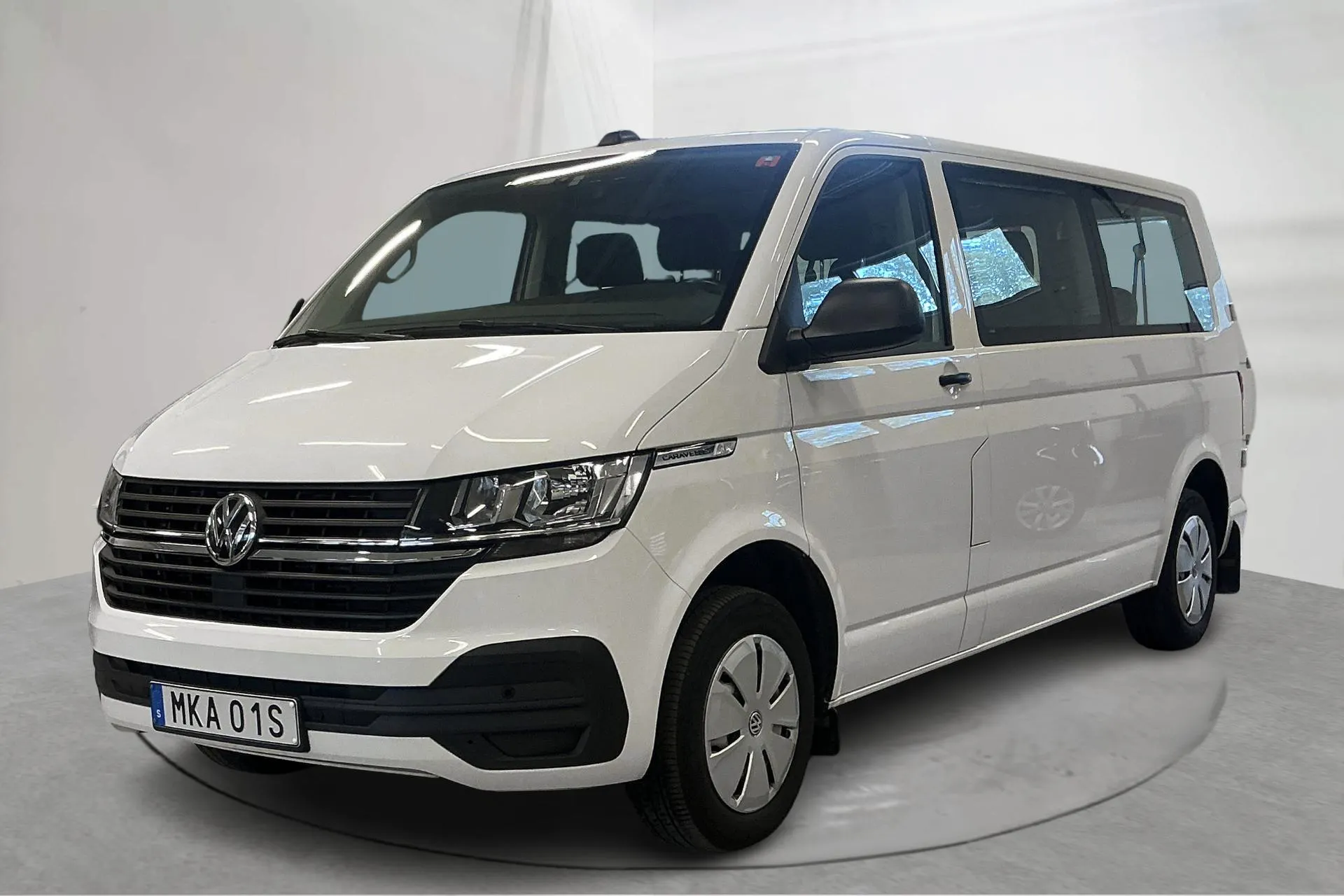Presentationsfoto 1 av 17: VW Caravelle T6.1 TDI (150hk) - 13 121 mil - Automat - vit - 2023