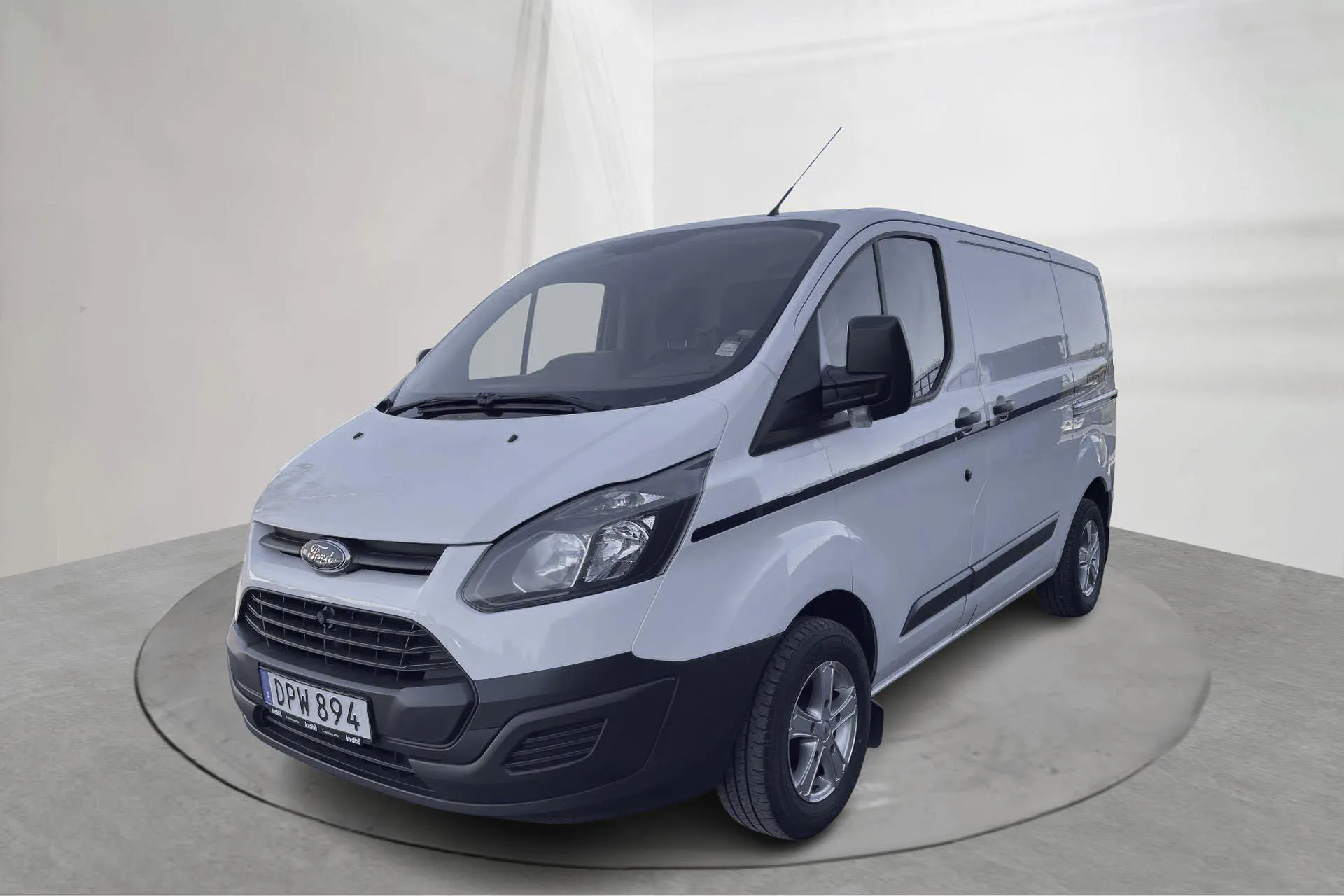 Presentation photo 1 of 18: Ford Transit Custom 270 (100hk) - 178 390 km - Manual - white - 2015