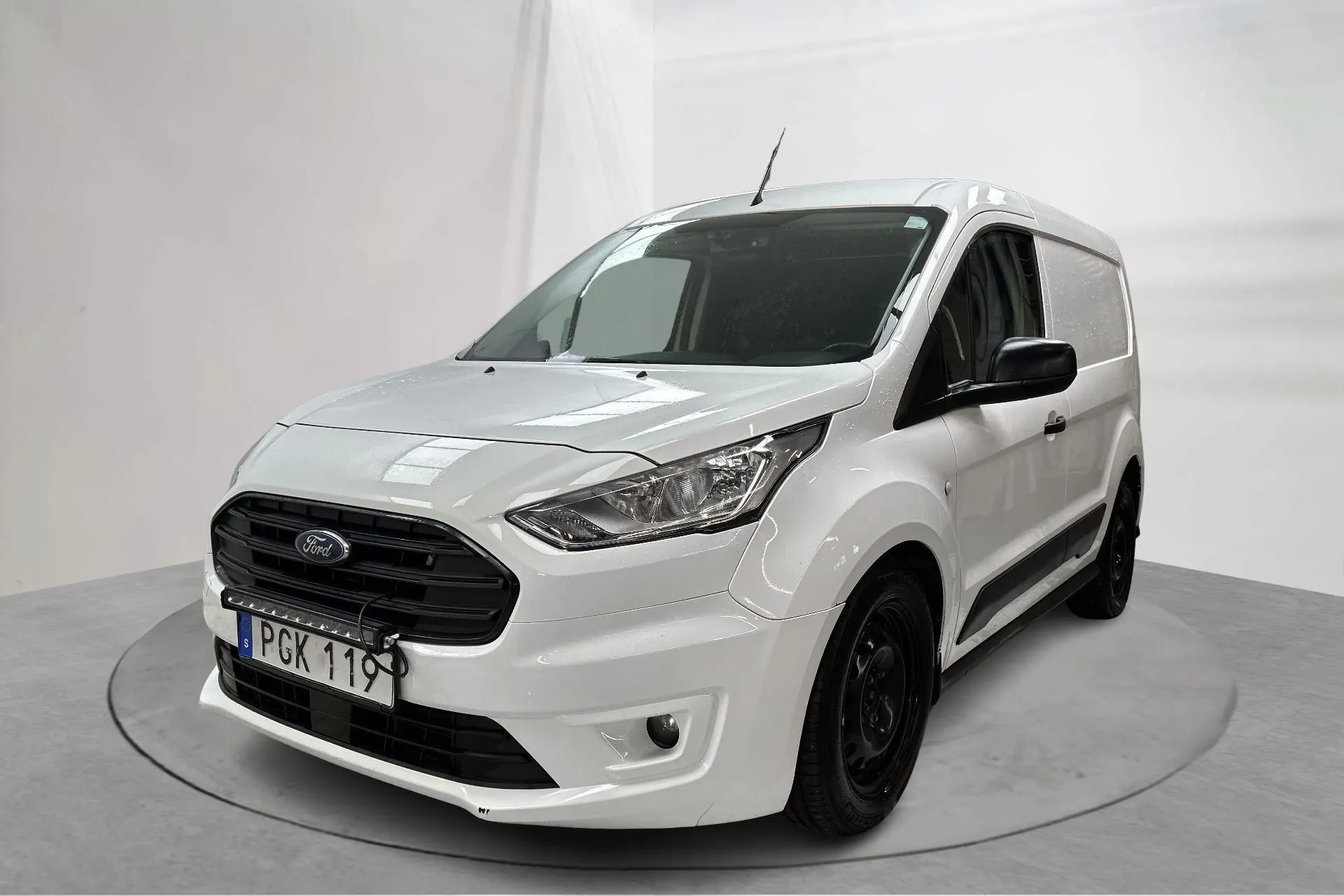 Presentation photo 1 of 14: Ford Transit Connect 1.5 EcoBlue (100hk) - 170 020 km - Automatic - white - 2019