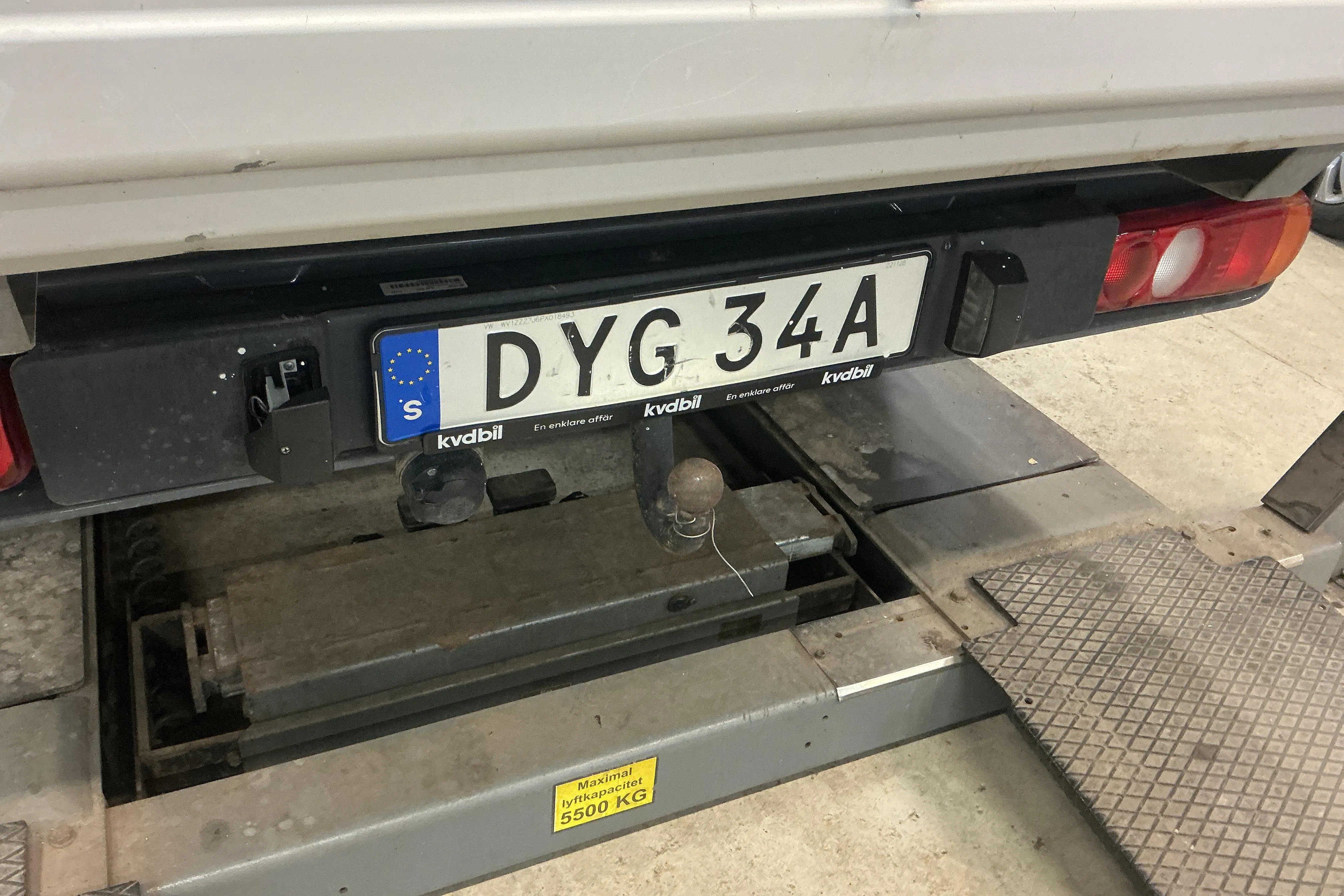 Presentationsfoto 14 av 14: VW Transporter Pickup T6.1 TDI (110hk) - 6 810 mil - Manuell - grå - 2023