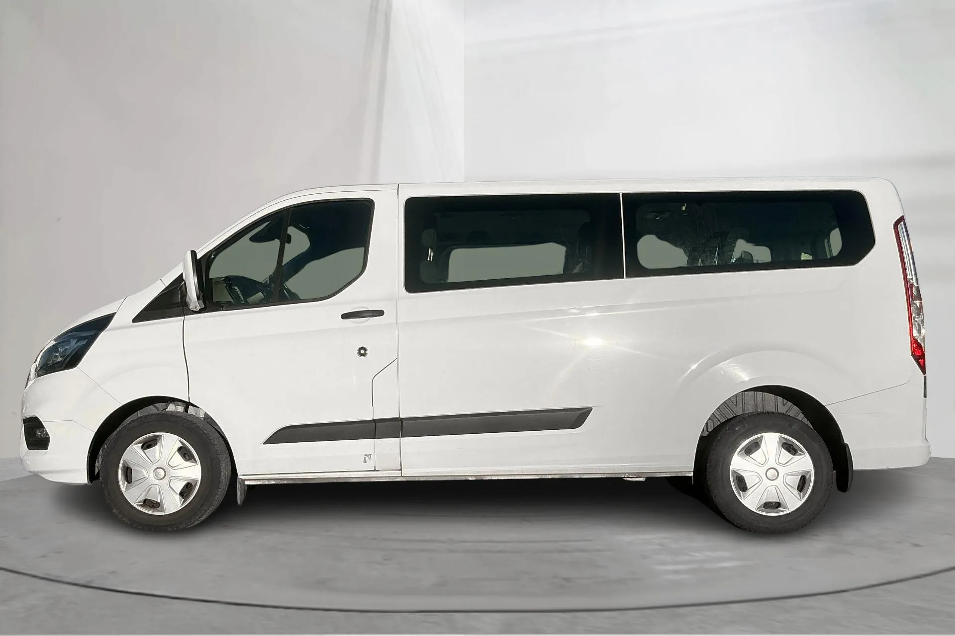 Presentation photo 2 of 17: Ford Transit 330 (130hk) - 42 190 km - Automatic - white - 2022