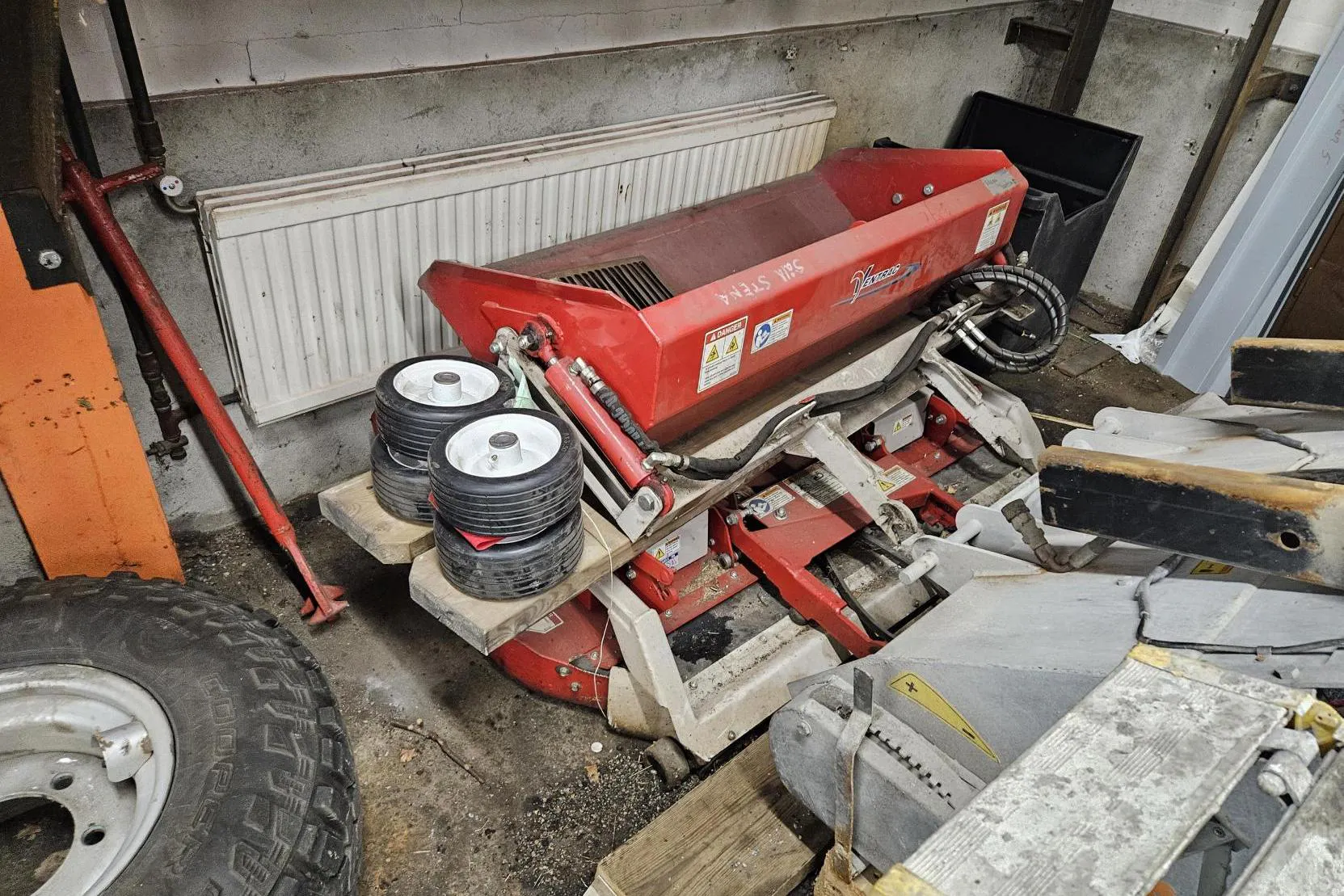 Presentation photo 50 of 50: Ventrac 3200 - 0 km - 2010