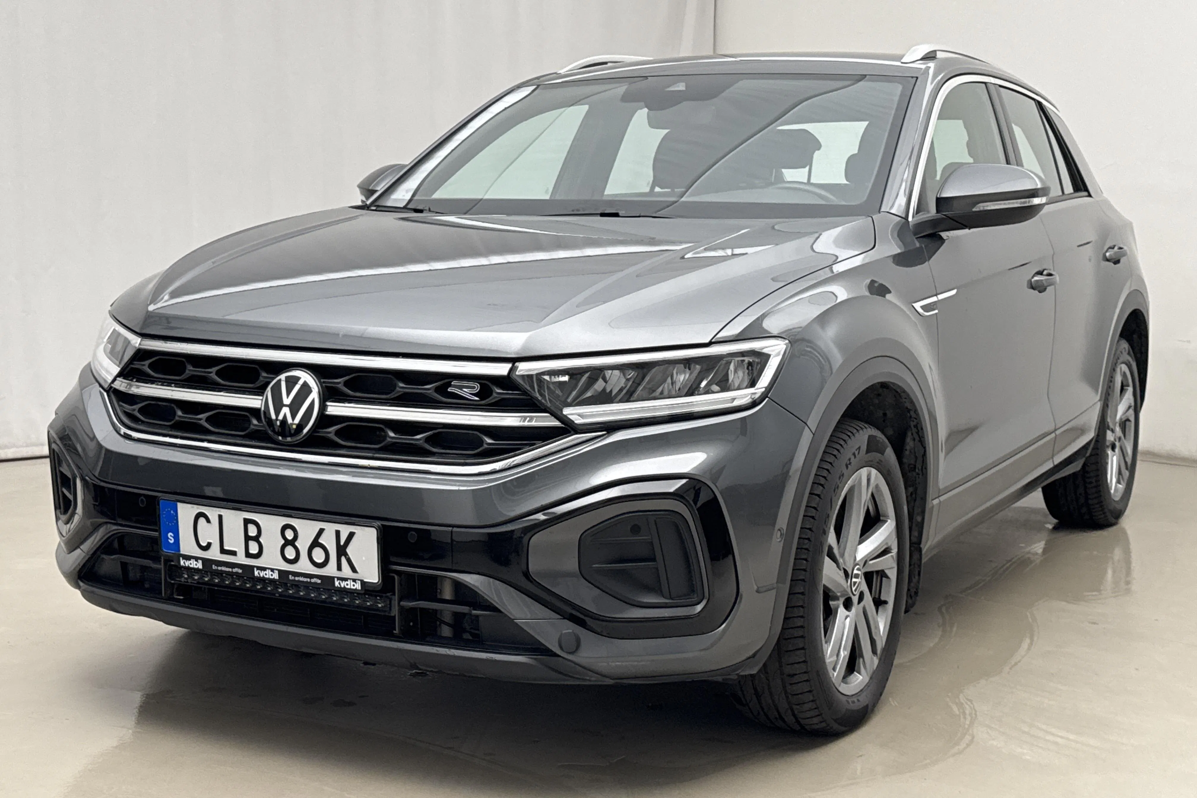 Presentationsfoto 1 av 19: VW T-Roc 2.0 TDI 4MOTION (150hk) - 11 611 mil - Automat - grå - 2023