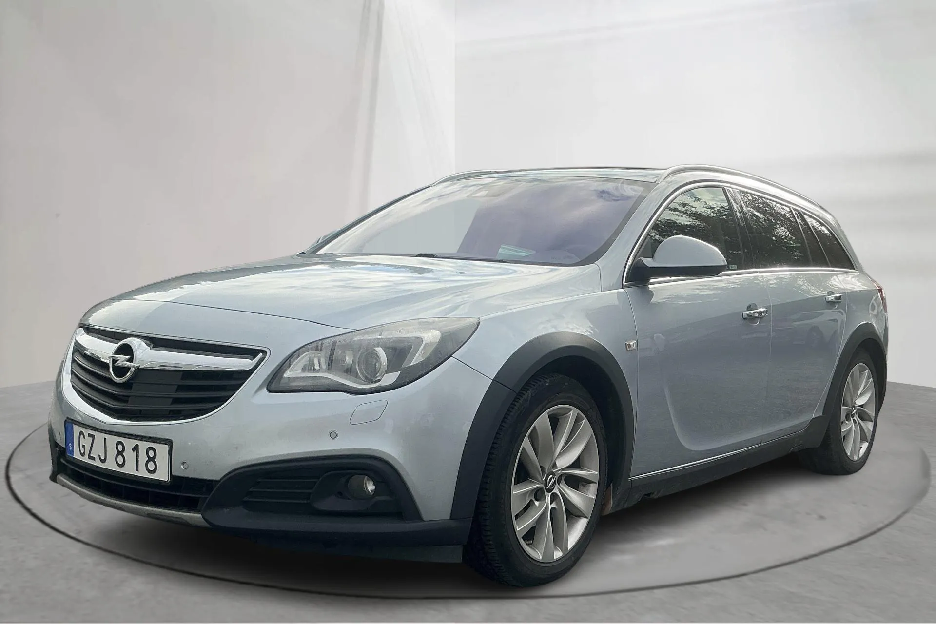 Presentationsfoto 1 av 18: Opel Insignia 2.0 CDTI ECOTEC 4x4 Sports Tourer (170hk) - 16 525 mil - Automat - grå - 2017