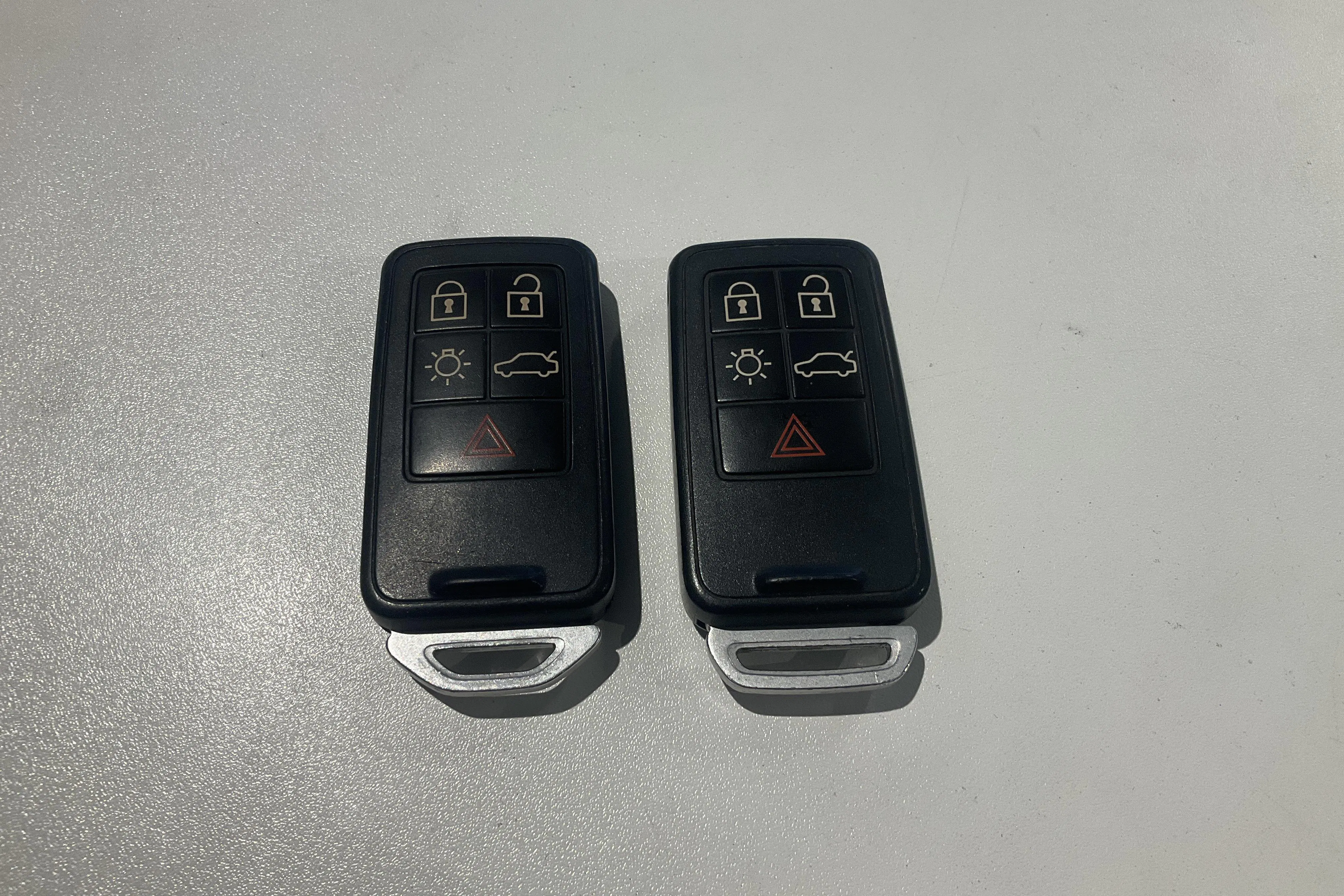 Presentationsfoto 18 av 18: Volvo V70 II D4 (181hk) - 16 001 mil - Automat - svart - 2015