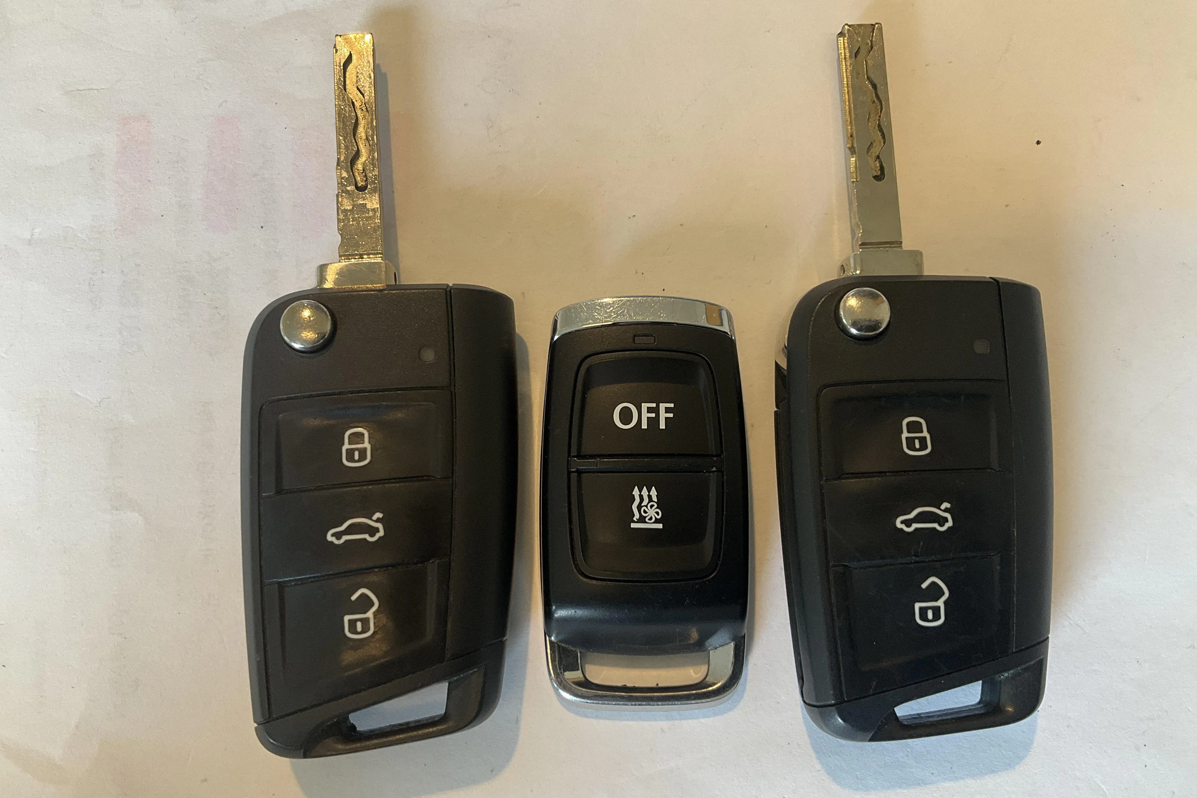 Presentationsfoto 15 av 15: VW Tiguan 2.0 TSI 4MOTION (190hk) - 11 277 mil - Automat - vit - 2020