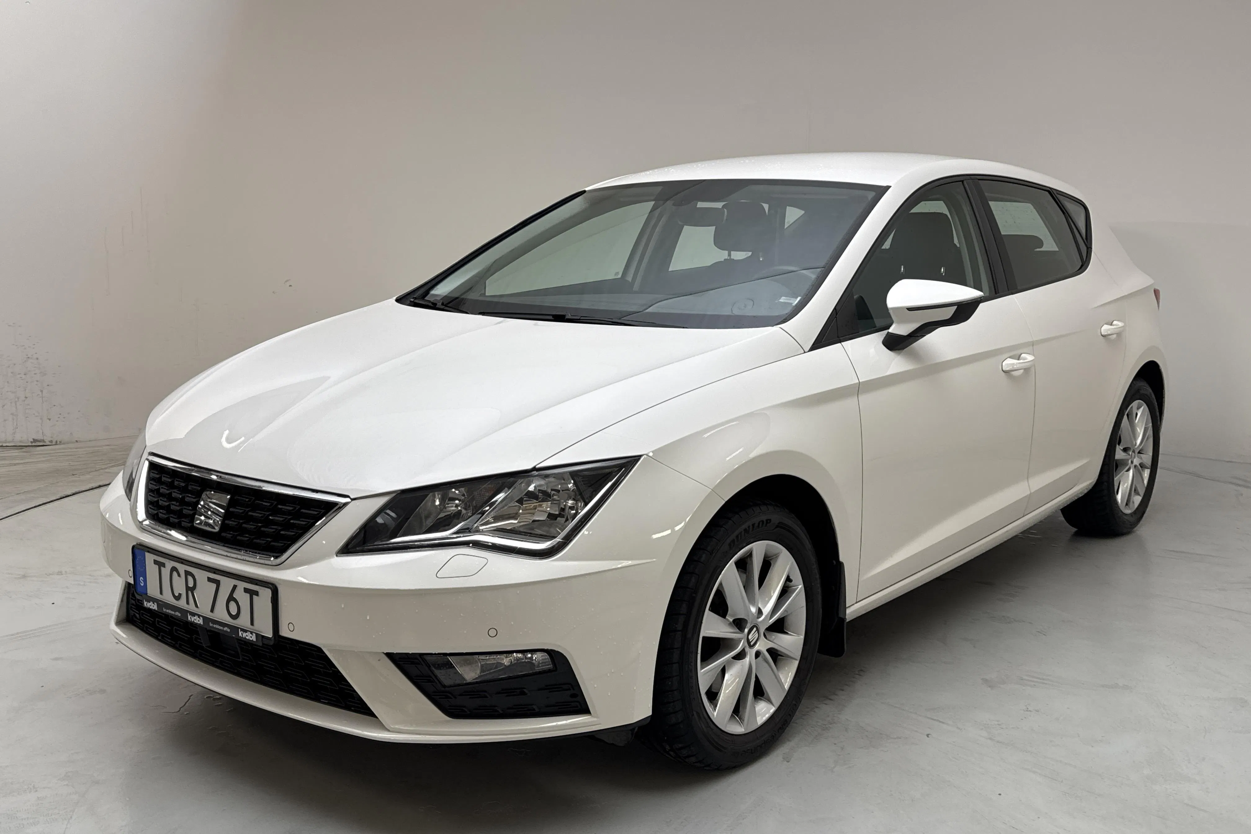 Presentationsfoto 1 av 12: Seat Leon 1.5 TGI 5dr (130hk) - 5 039 mil - Manuell - vit - 2020