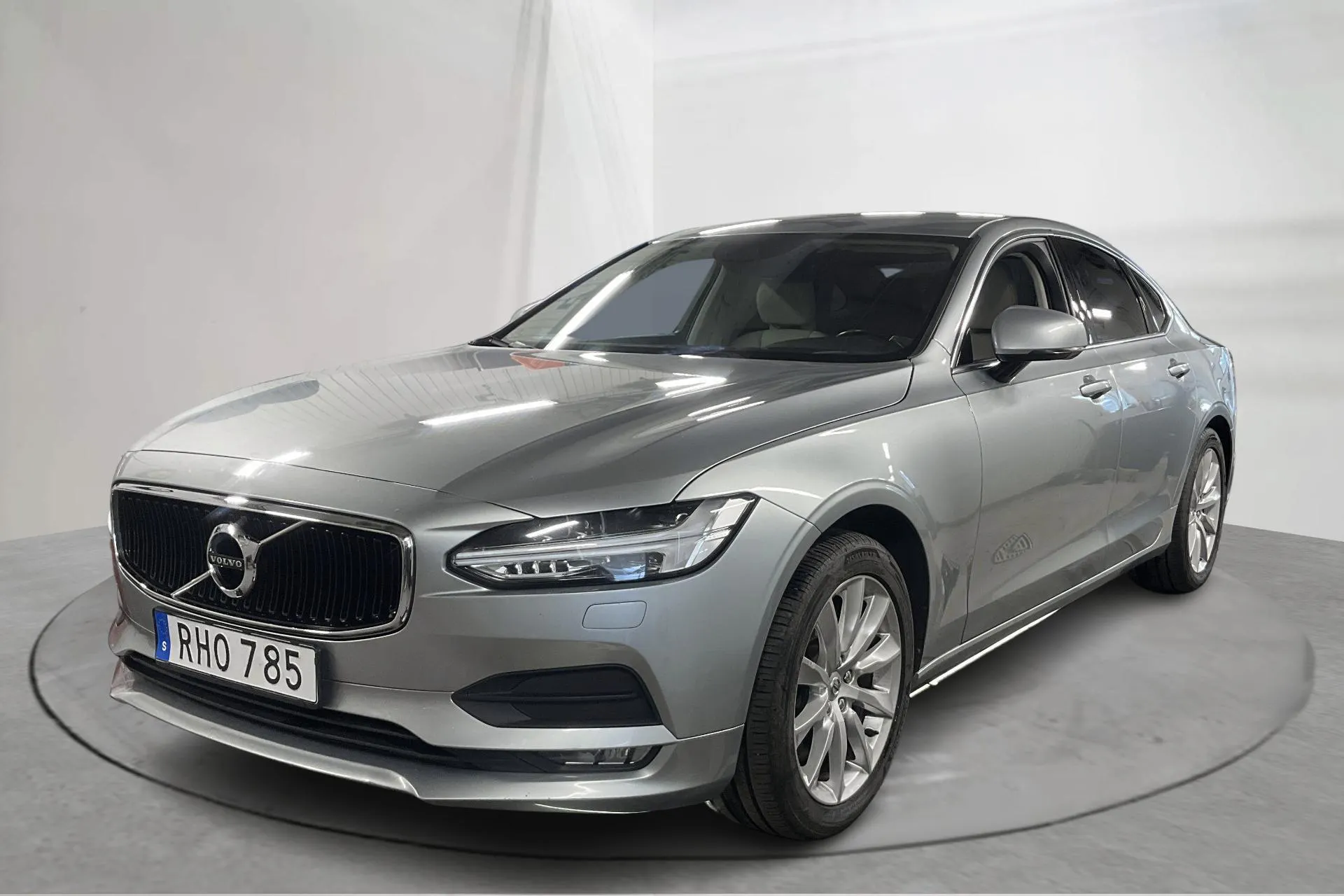 Presentation photo 1 of 17: Volvo S90 T6 AWD (320hk) - 189 710 km - Automatic - silver - 2017