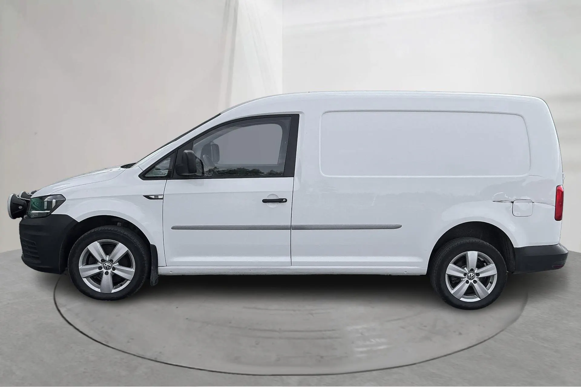 Presentation photo 2 of 17: VW Caddy 2.0 TDI Maxi Skåp 4MOTION (122hk) - 101 470 km - Manual - white - 2018