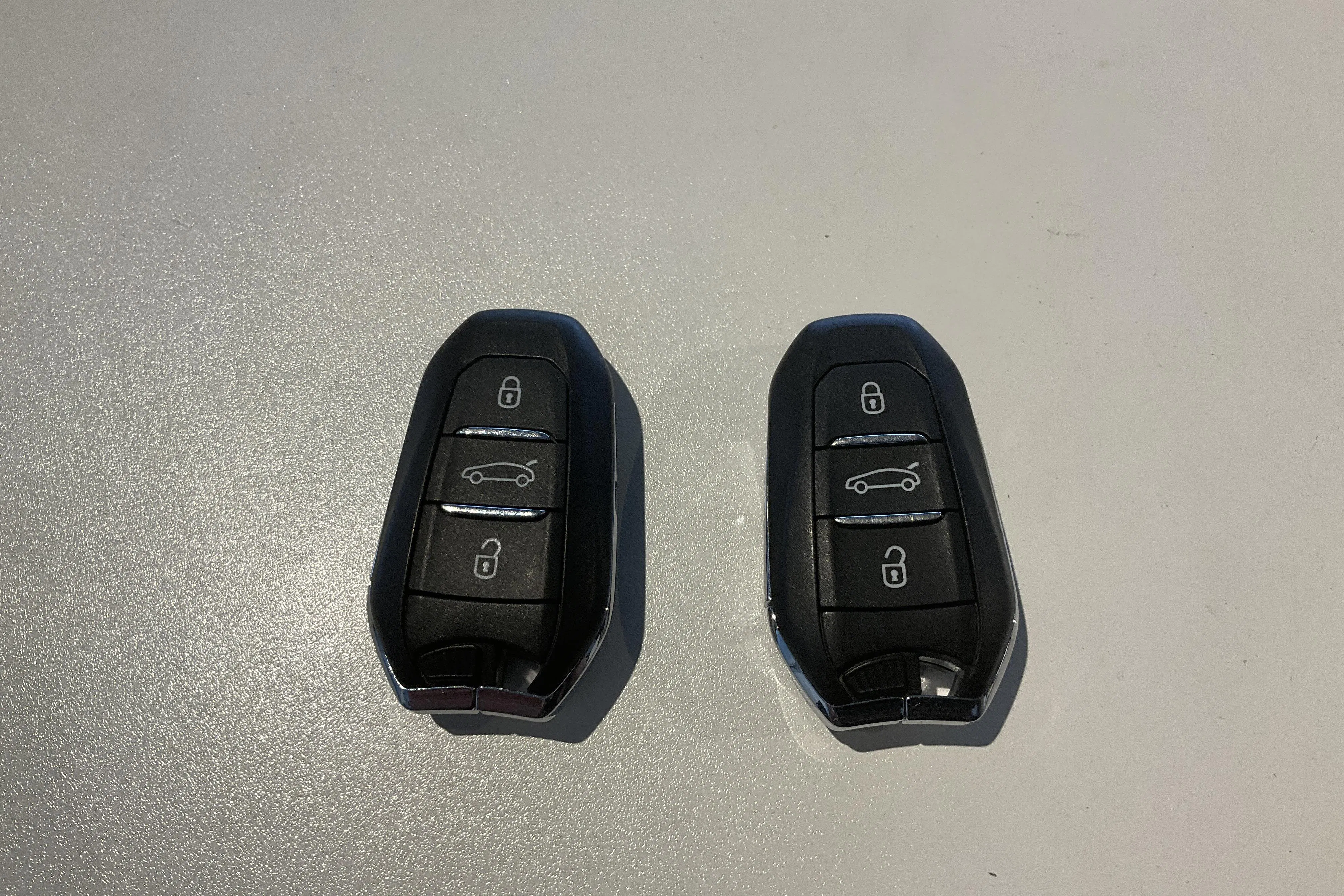Presentationsfoto 18 av 18: Peugeot 3008 2.0 BlueHDi (180hk) - 13 680 mil - Automat - 2017