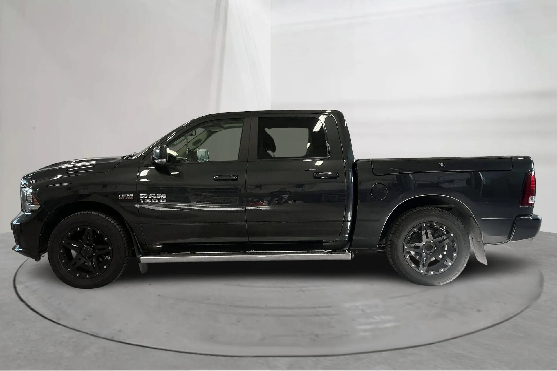 Presentation photo 2 of 18: Dodge RAM 1500 5.7 4WD (401hk) - 217 050 km - Automatic - dark blue - 2016