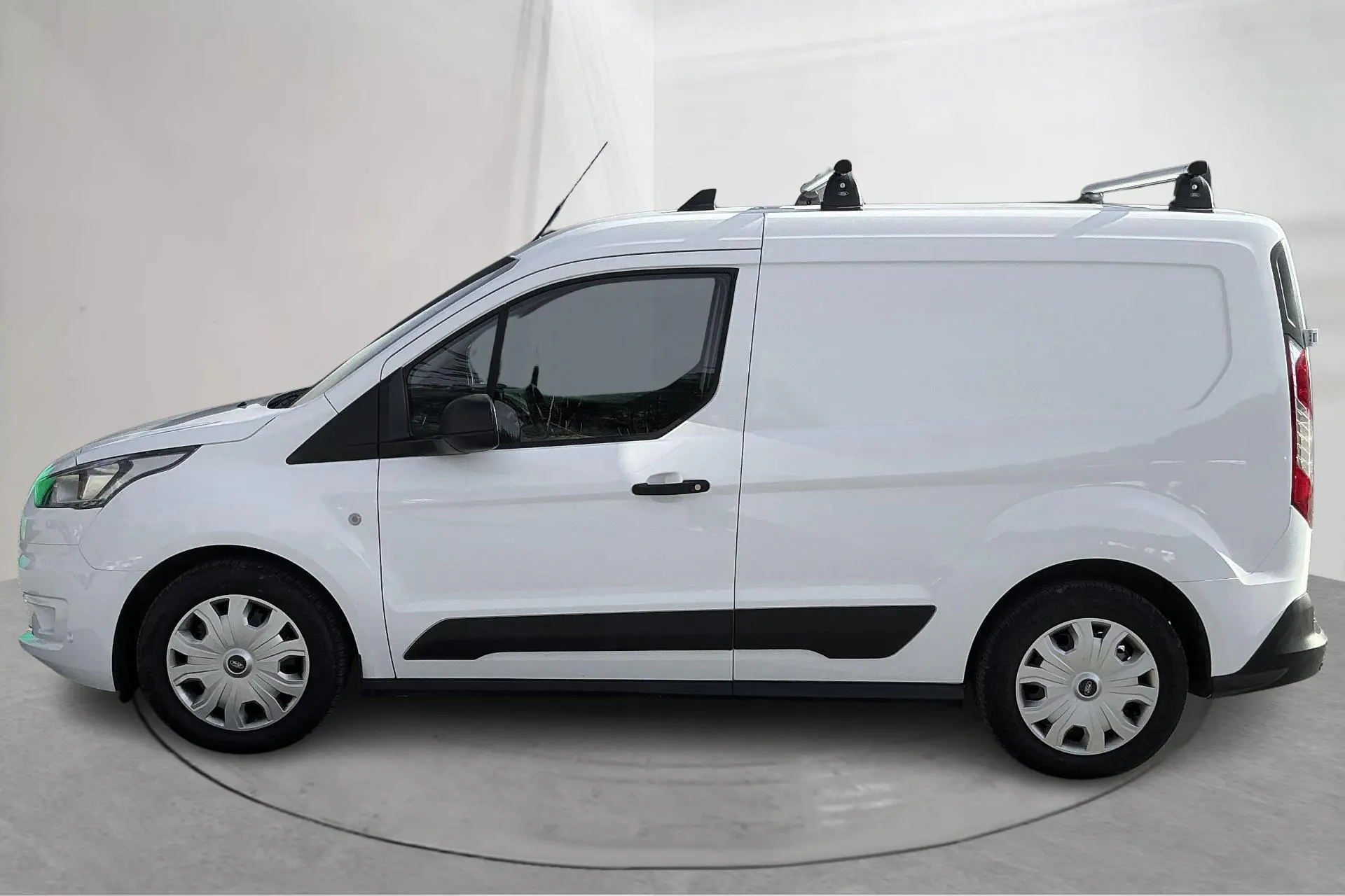 Presentation photo 2 of 21: Ford Transit Connect 1.0T Ecoboost E85 (100hk) - 44 000 km - Manual - white - 2023