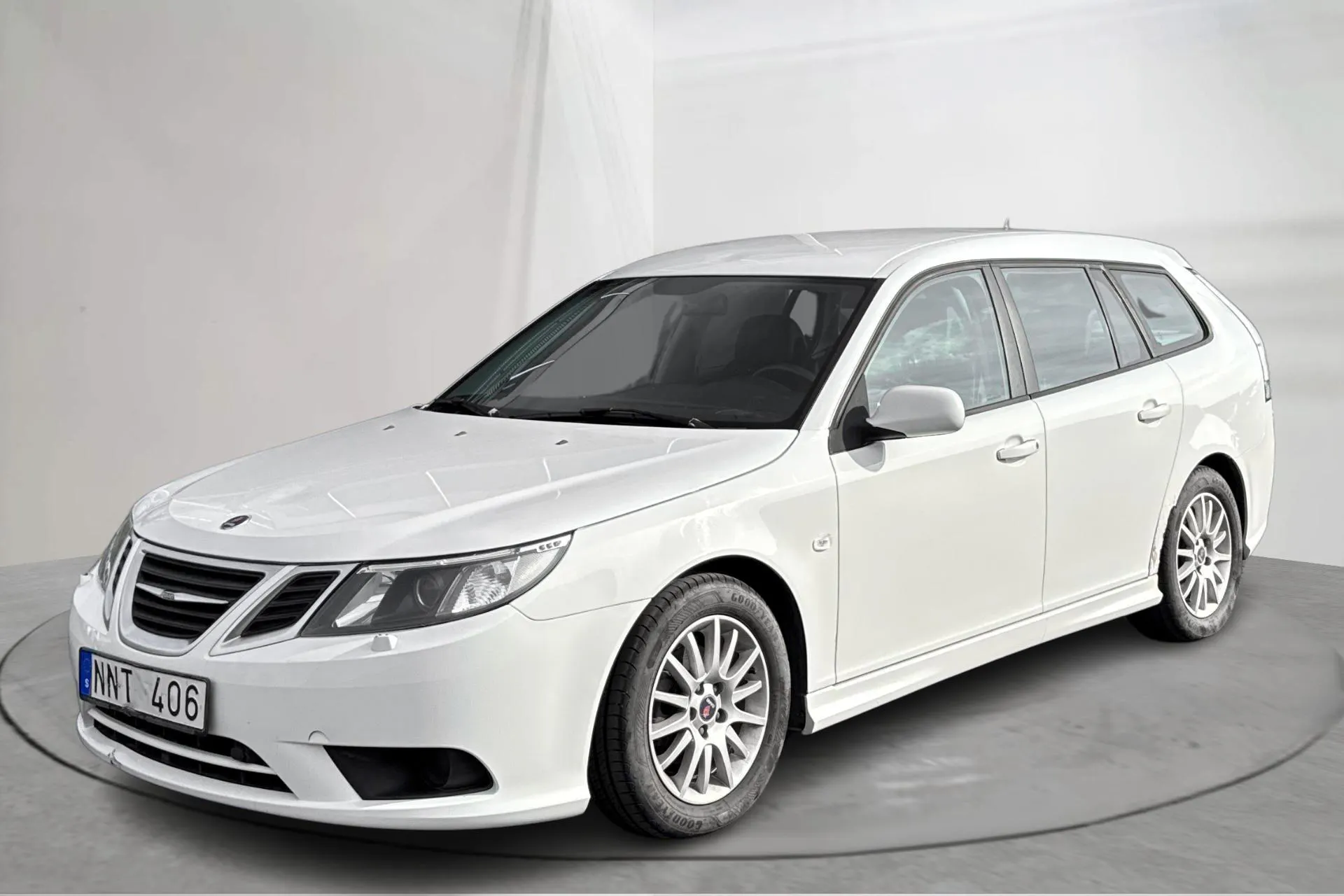 Presentation photo 1 of 13: Saab 9-3 2.0t BioPower SportCombi (175hk) - 214 420 km - Manual - white - 2011