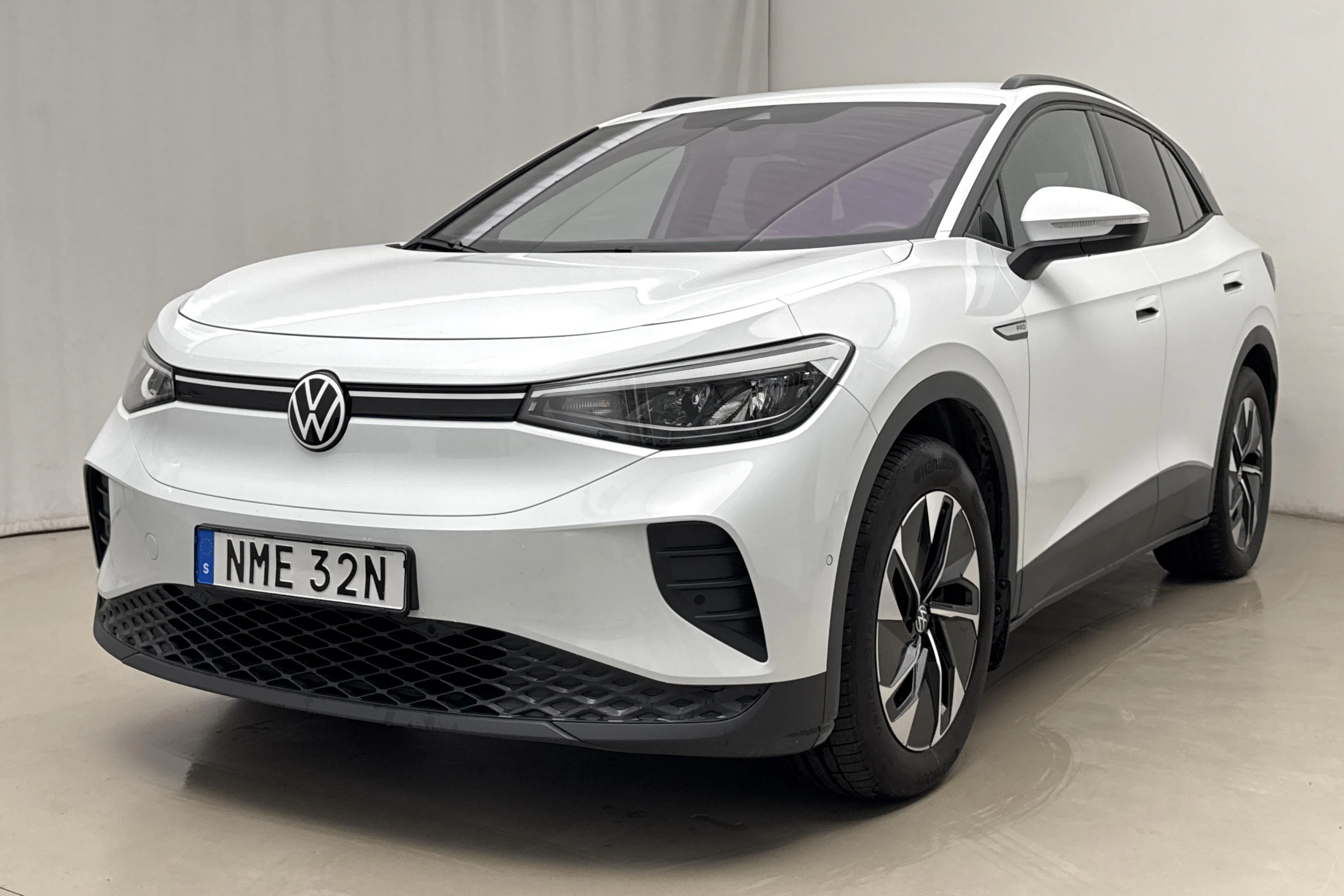 Presentationsfoto 1 av 21: VW ID.4 77kWh (204hk) - 4 237 mil - Automat - vit - 2023