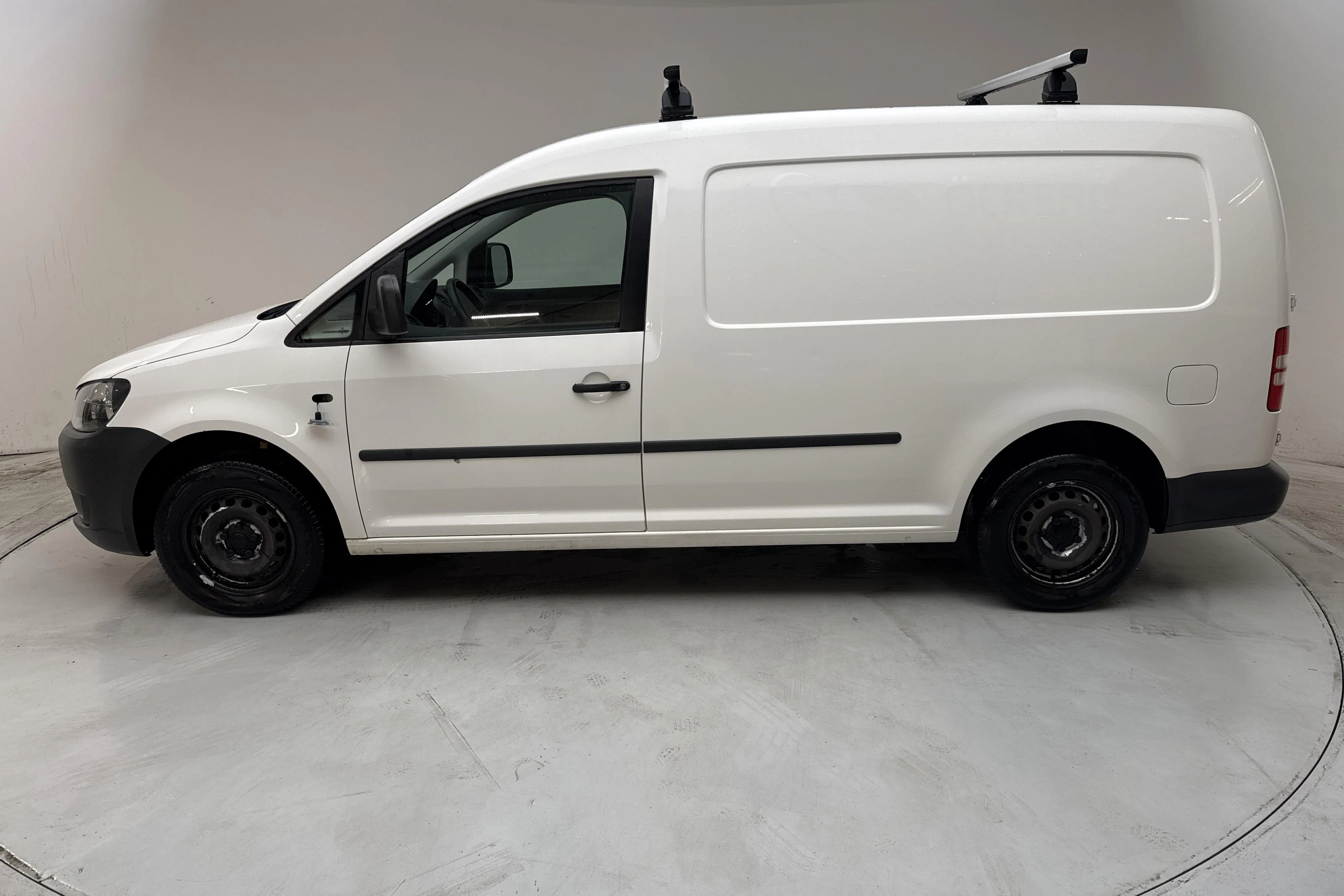Presentation photo 2 of 10: VW Caddy 1.6 TDI Maxi Skåp (102hk) - 64 210 km - Manual - white - 2013