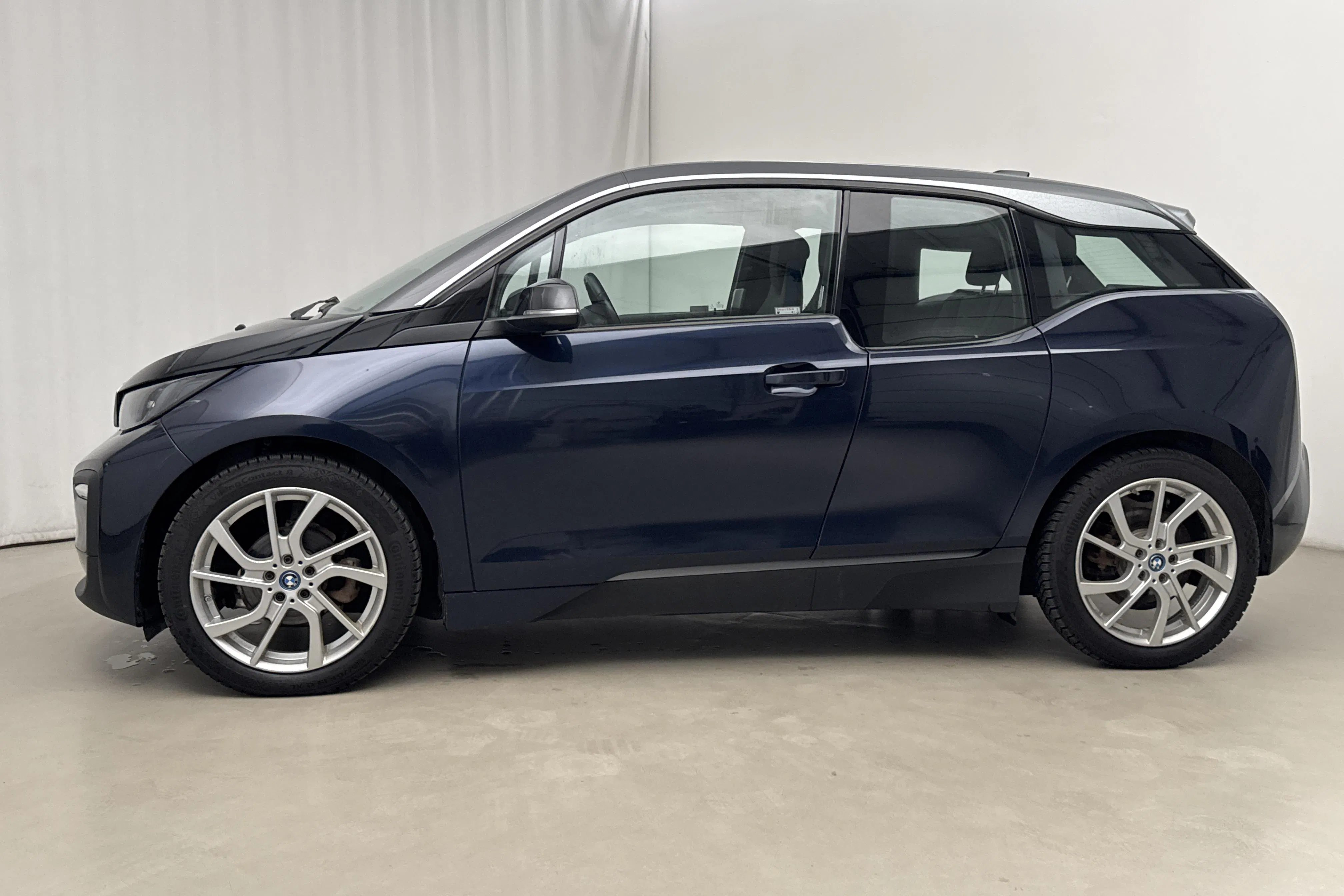 Presentationsfoto 2 av 21: BMW i3 94Ah, I01 (170hk) - 8 731 mil - Automat - Mörkblå - 2018