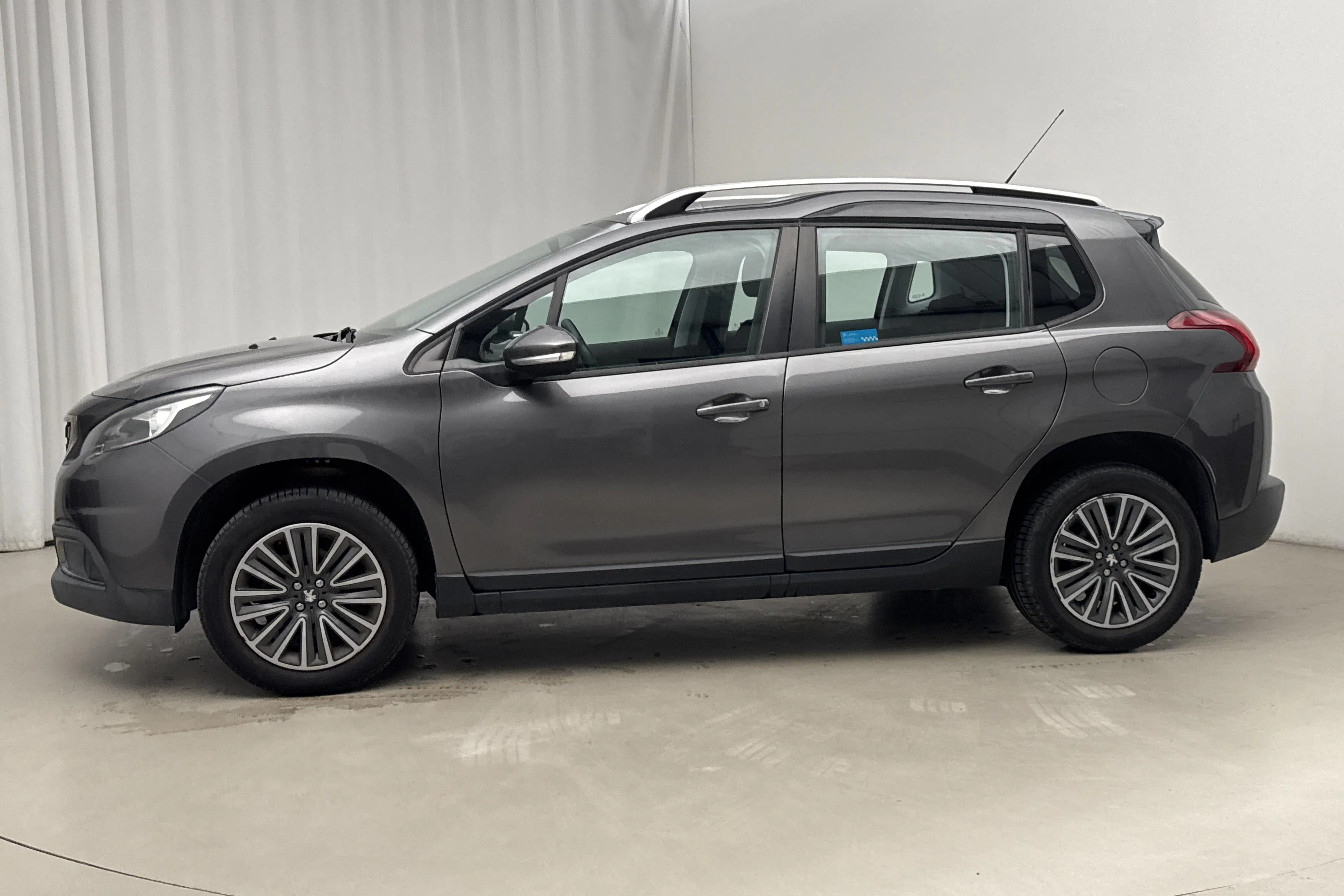 Presentation photo 2 of 15: Peugeot 2008 1.2 VTi (82hk) - 86 900 km - Automatic - dark grey - 2017
