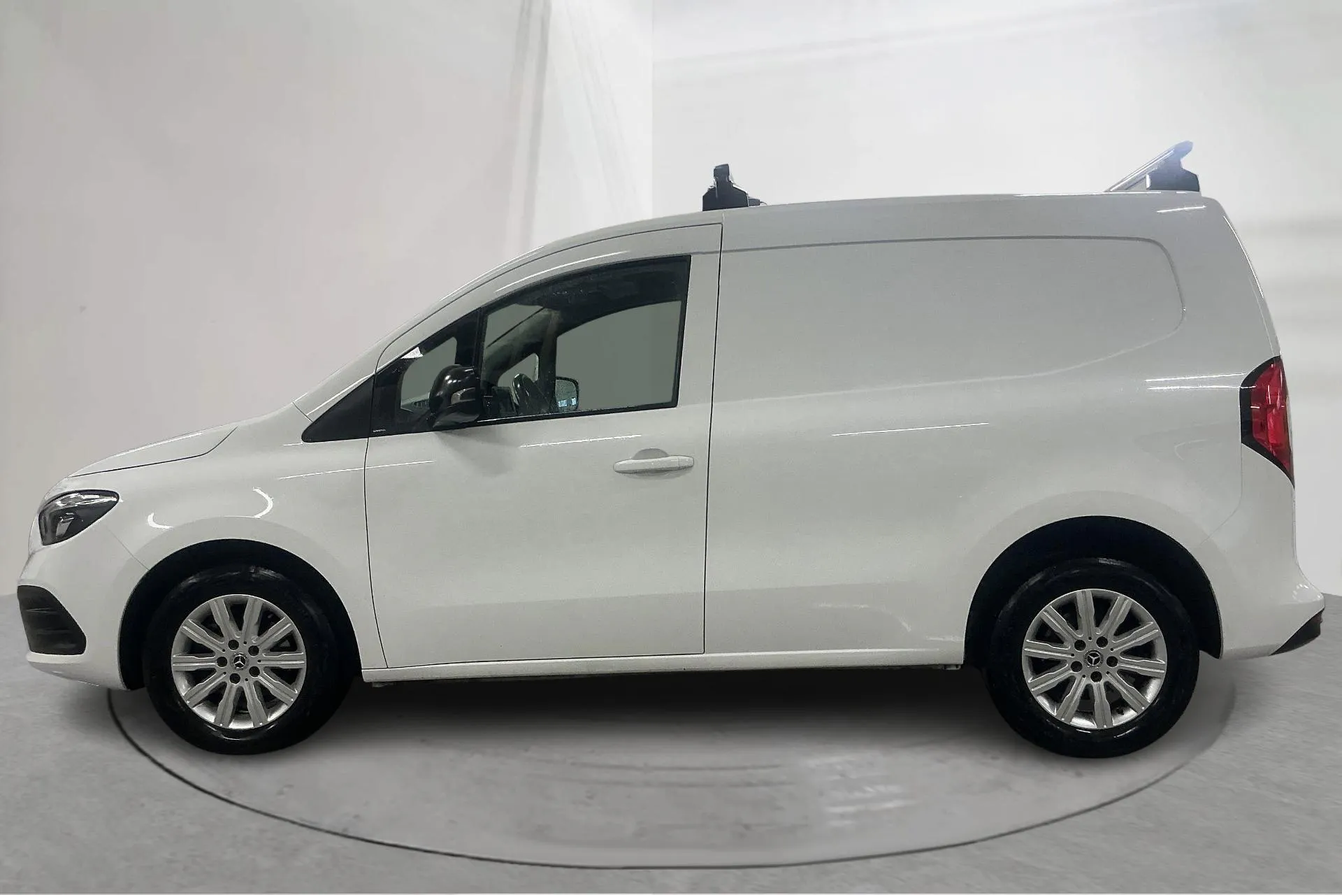 Presentation photo 2 of 19: Mercedes Citan 110 1.5 CDI (95hk) - 34 450 km - Automatic - white - 2023