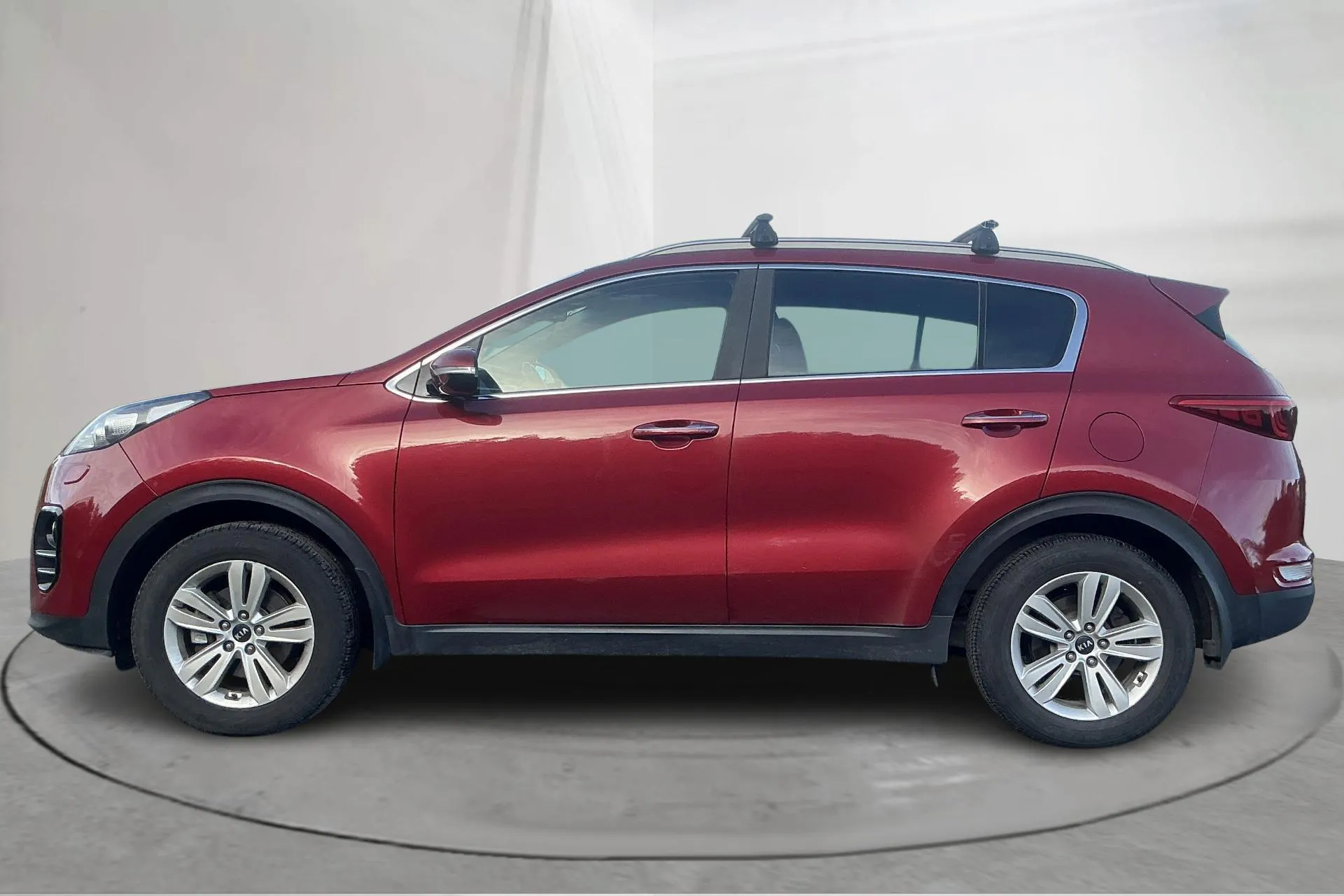 Presentationsfoto 2 av 15: KIA Sportage 1.6 2WD (136hk) - 17 788 mil - Manuell - röd - 2016