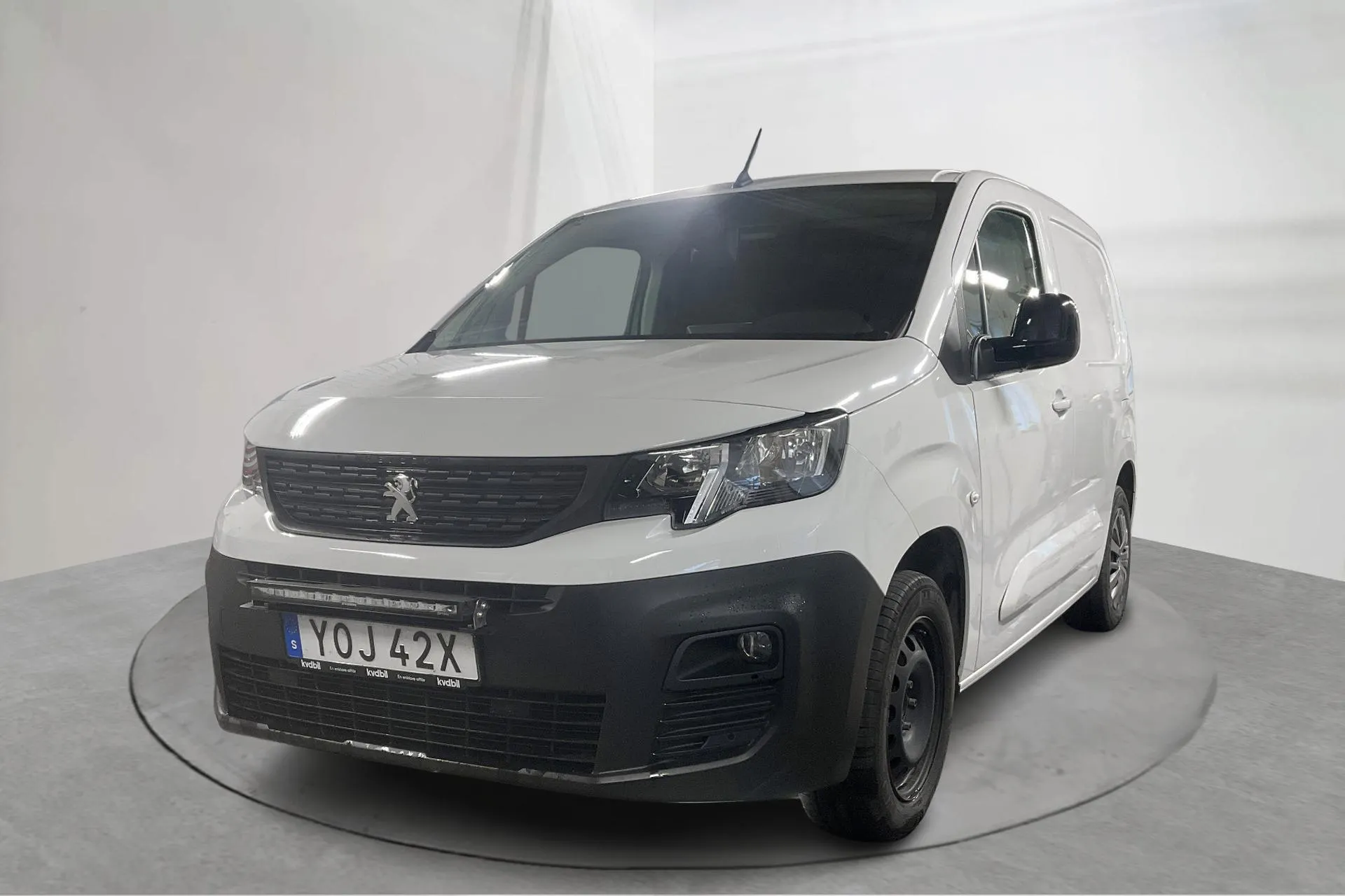 Presentation photo 1 of 17: Peugeot Partner 1.5 HDI Skåp (100hk) - 38 370 km - Manual - white - 2023