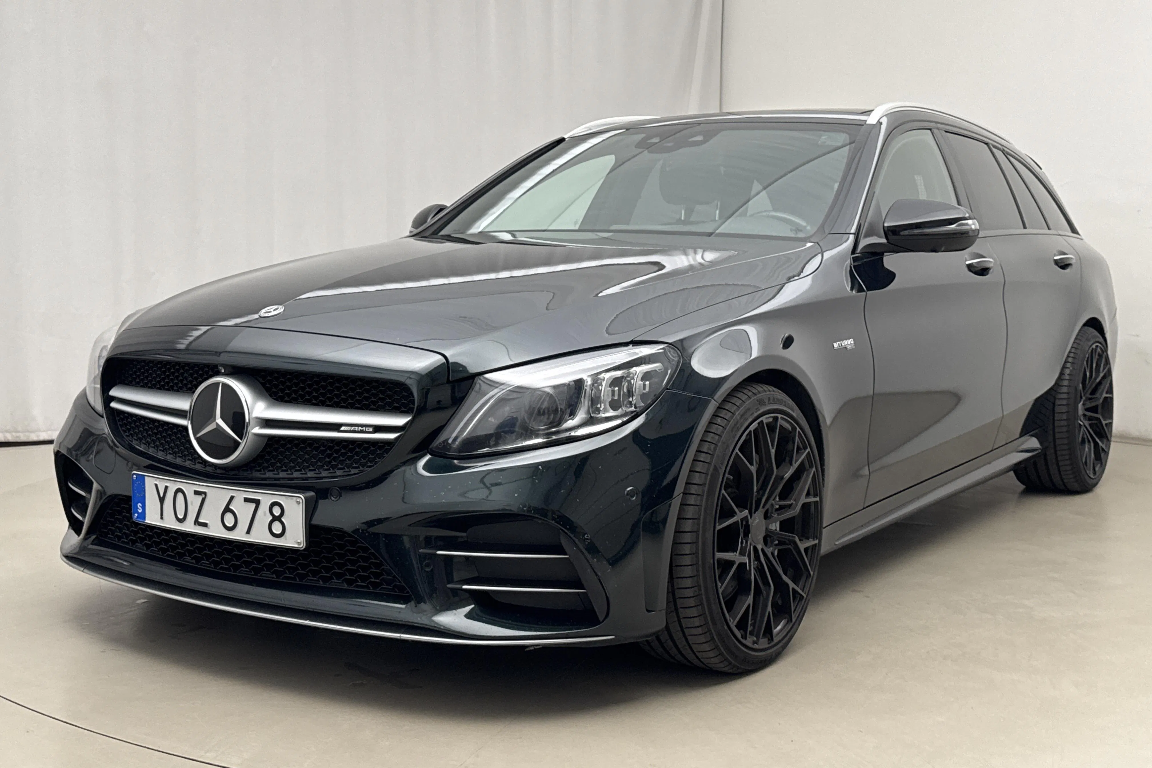 Presentationsfoto 1 av 22: Mercedes C 43 AMG 4MATIC Kombi S205 (390hk) - 10 532 mil - Automat - grön - 2018
