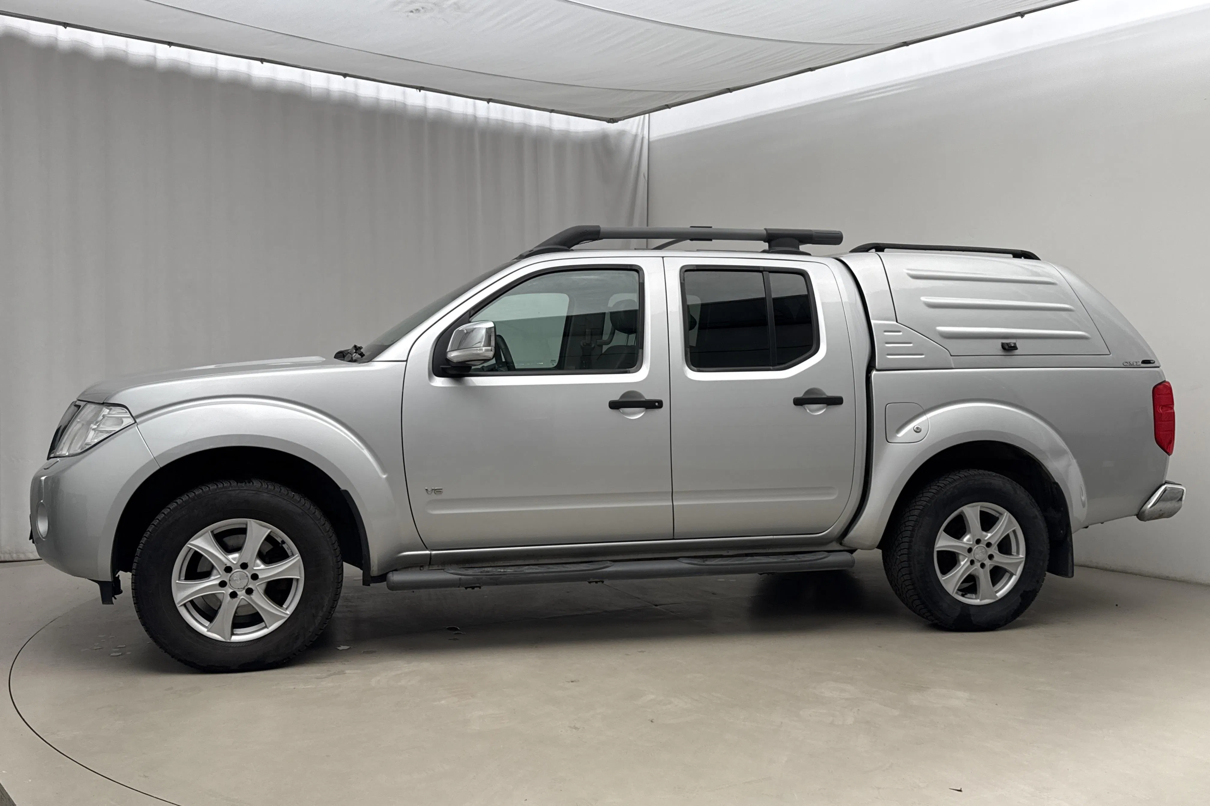 Presentationsfoto 2 av 20: Nissan Navara 3.0 dCi V6 (231hk) - 19 864 mil - Automat - silver - 2016