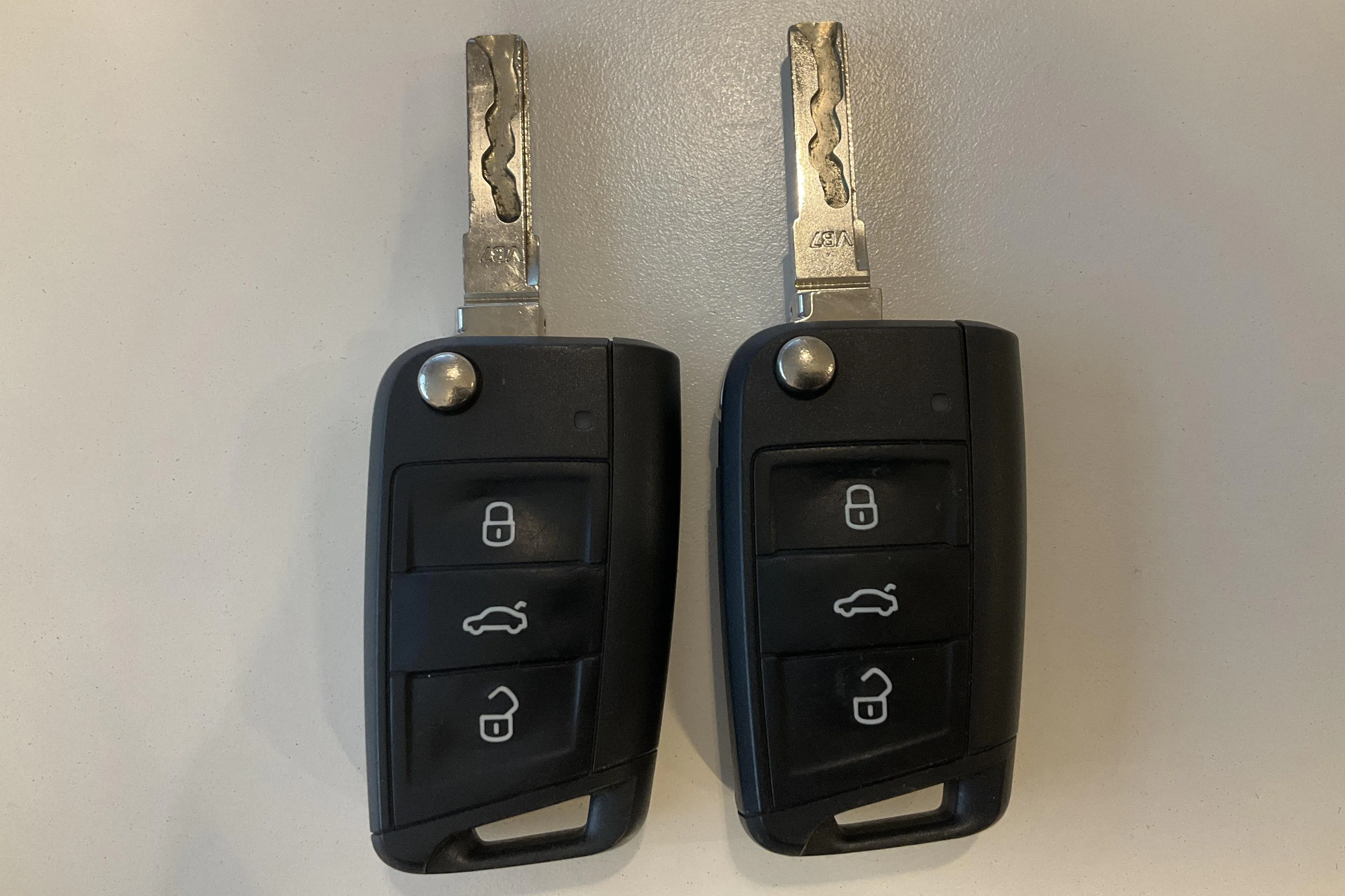 Presentationsfoto 16 av 16: VW Golf VII 1.5 TGI Sportscombi (130hk) - 7 978 mil - Automat - röd - 2020
