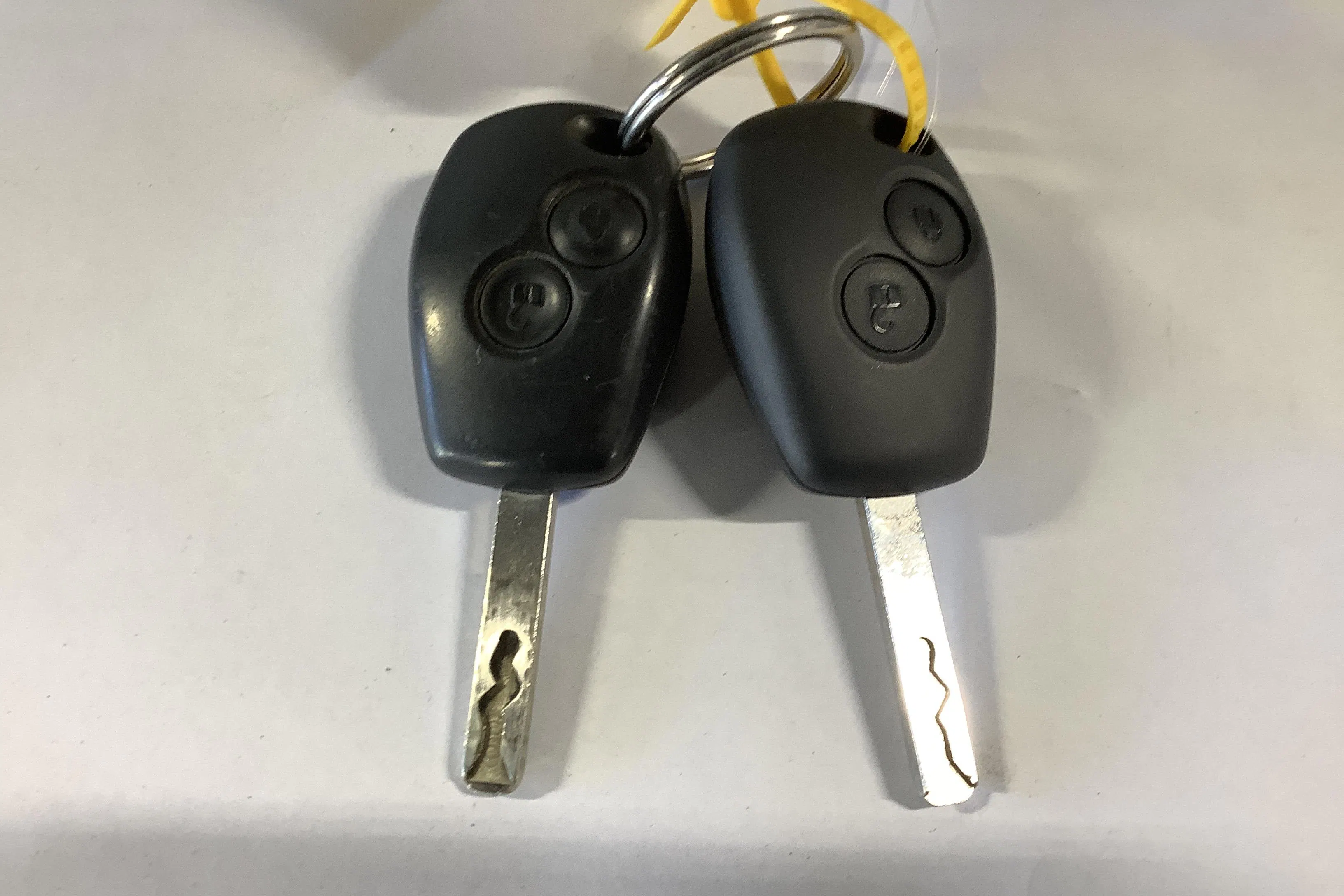 Presentationsfoto 13 av 13: Renault Kangoo 1.5 dCi Maxi skåp (90hk) - 15 342 mil - Automat - vit - 2019