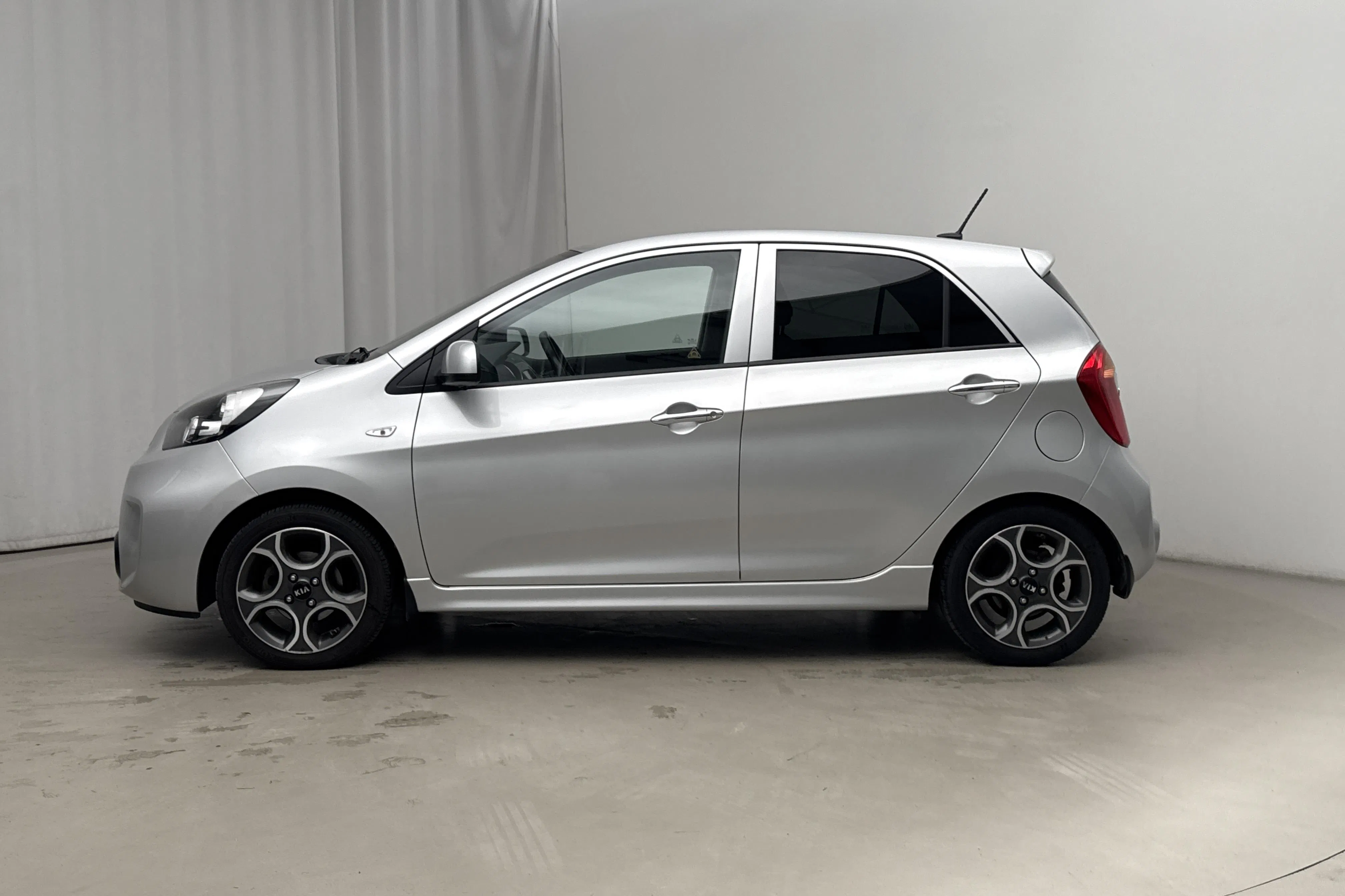 Presentation photo 2 of 16: KIA Picanto 1.0 5dr (69hk) - 58 500 km - Manual - gray - 2017