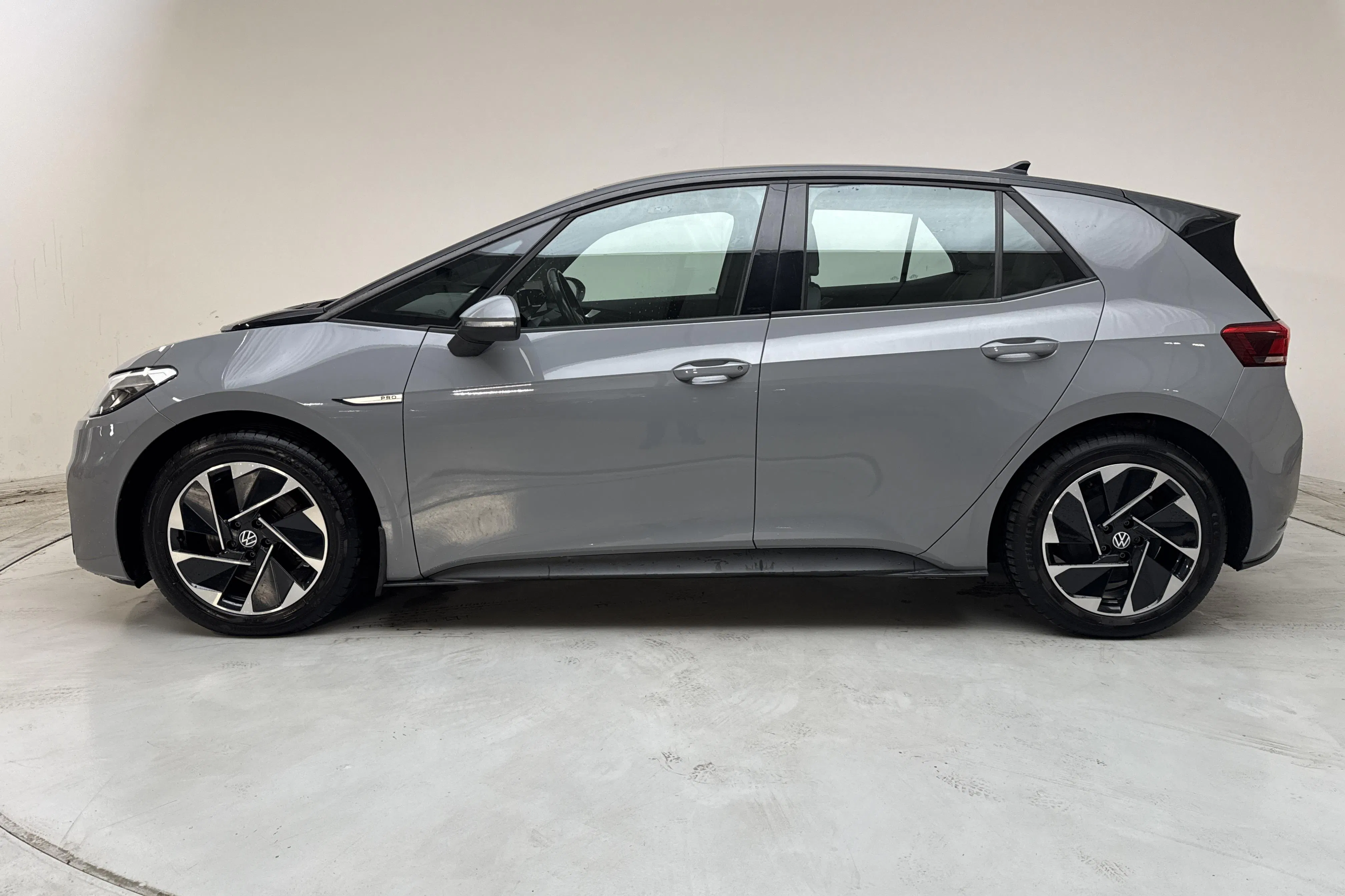 Presentationsfoto 2 av 16: VW ID.3 58kWh (204hk) - 9 573 mil - Automat - grå - 2021