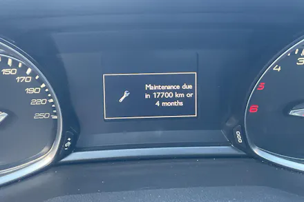 Peugeot 308 2015 — авто из Европы под ключ