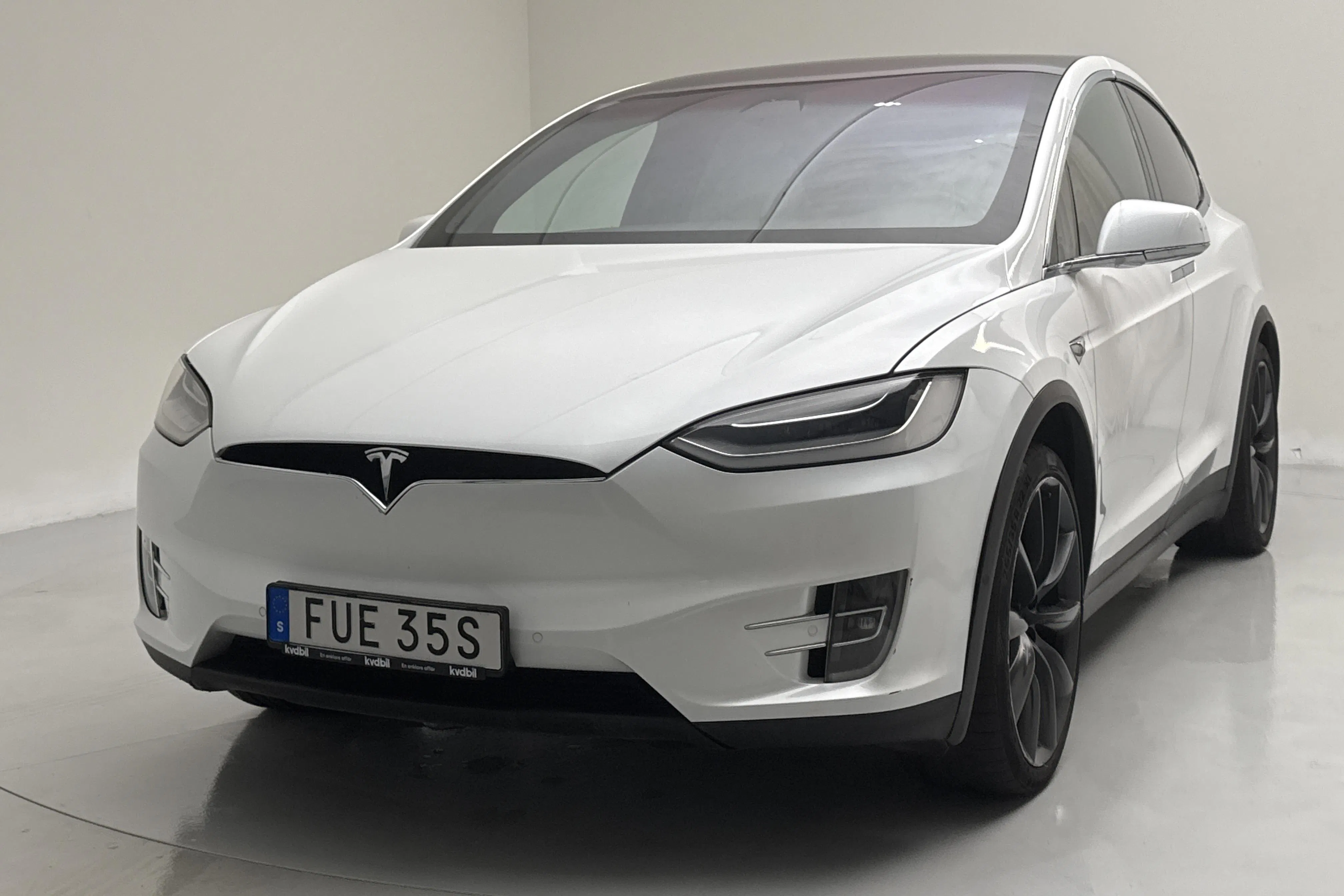 Presentation photo 1 of 19: Tesla Model X Dual Motor Performance AWD - 101 570 km - Automatic - white - 2020