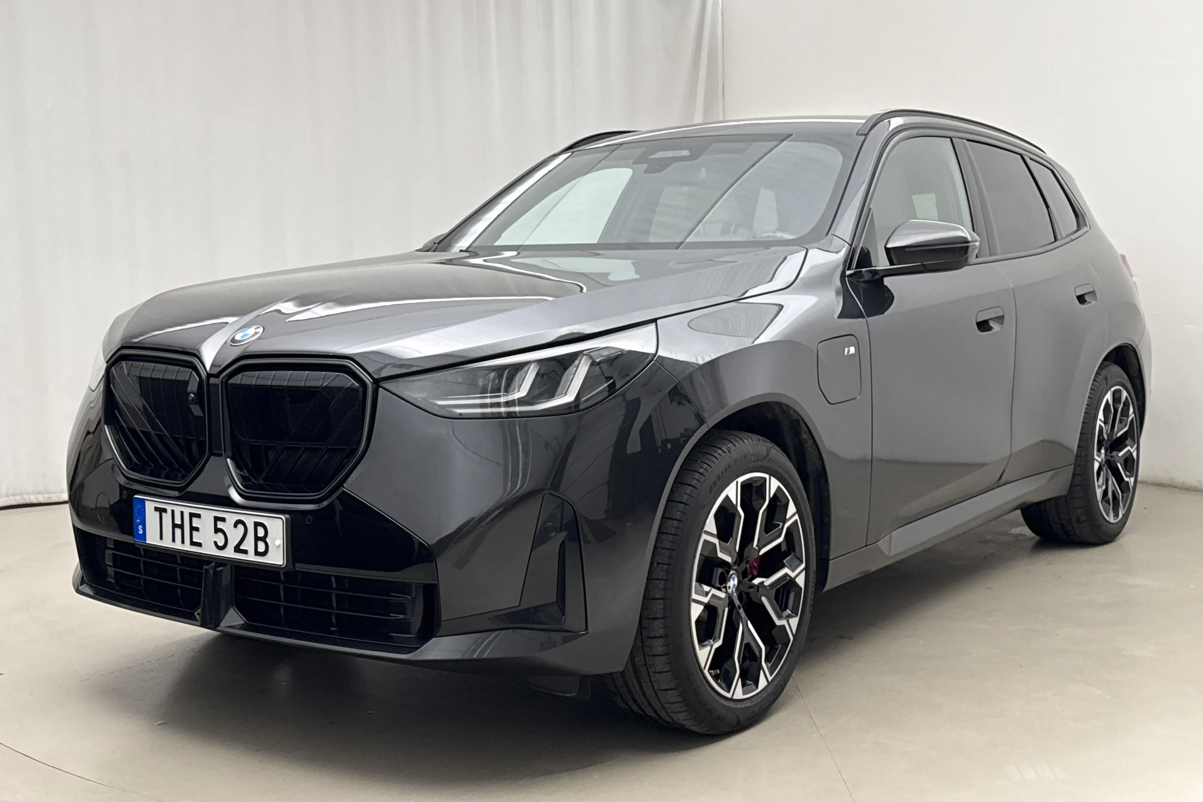 Presentationsfoto 1 av 26: BMW X3 30e xDrive, G45 (299hk) - 3 653 mil - Automat - grå - 2025