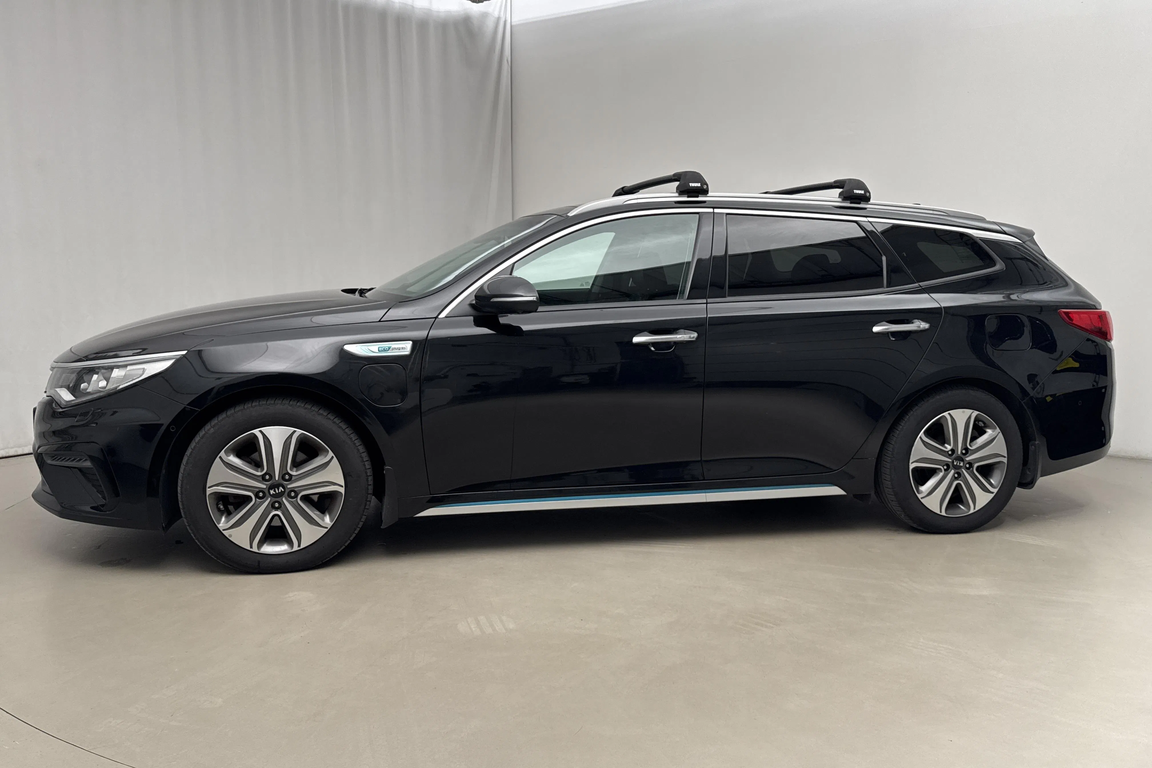 Presentationsfoto 2 av 27: KIA Optima 2.0 GDi Plug-in Hybrid SW (205hk) - 10 198 mil - Automat - svart - 2020