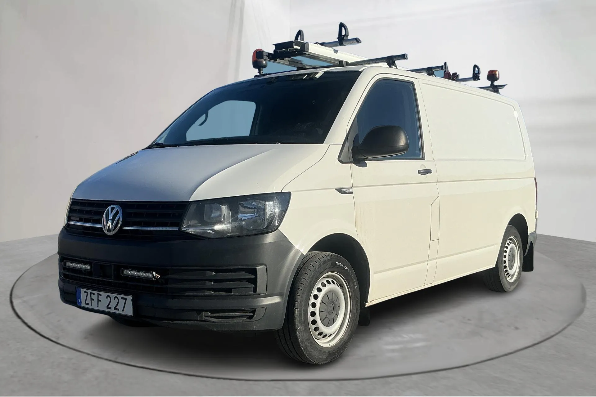 Presentation photo 1 of 17: VW Transporter T6 2.0 TDI BMT Skåp 4MOTION (150hk) - 274 560 km - Manual - white - 2018