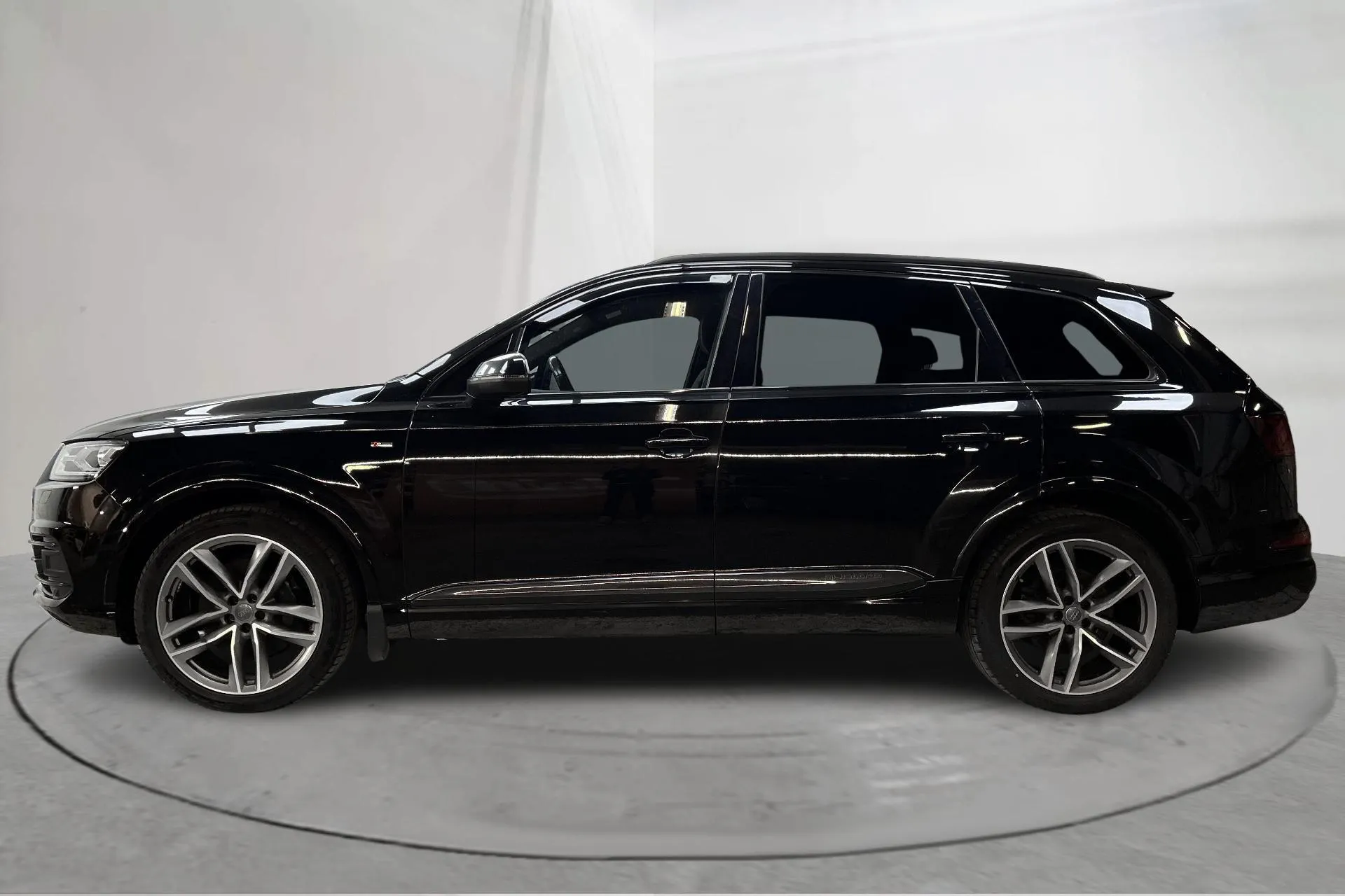 Presentation photo 2 of 15: Audi Q7 3.0 TDI quattro (272hk) - 169 170 km - Automatic - black - 2016