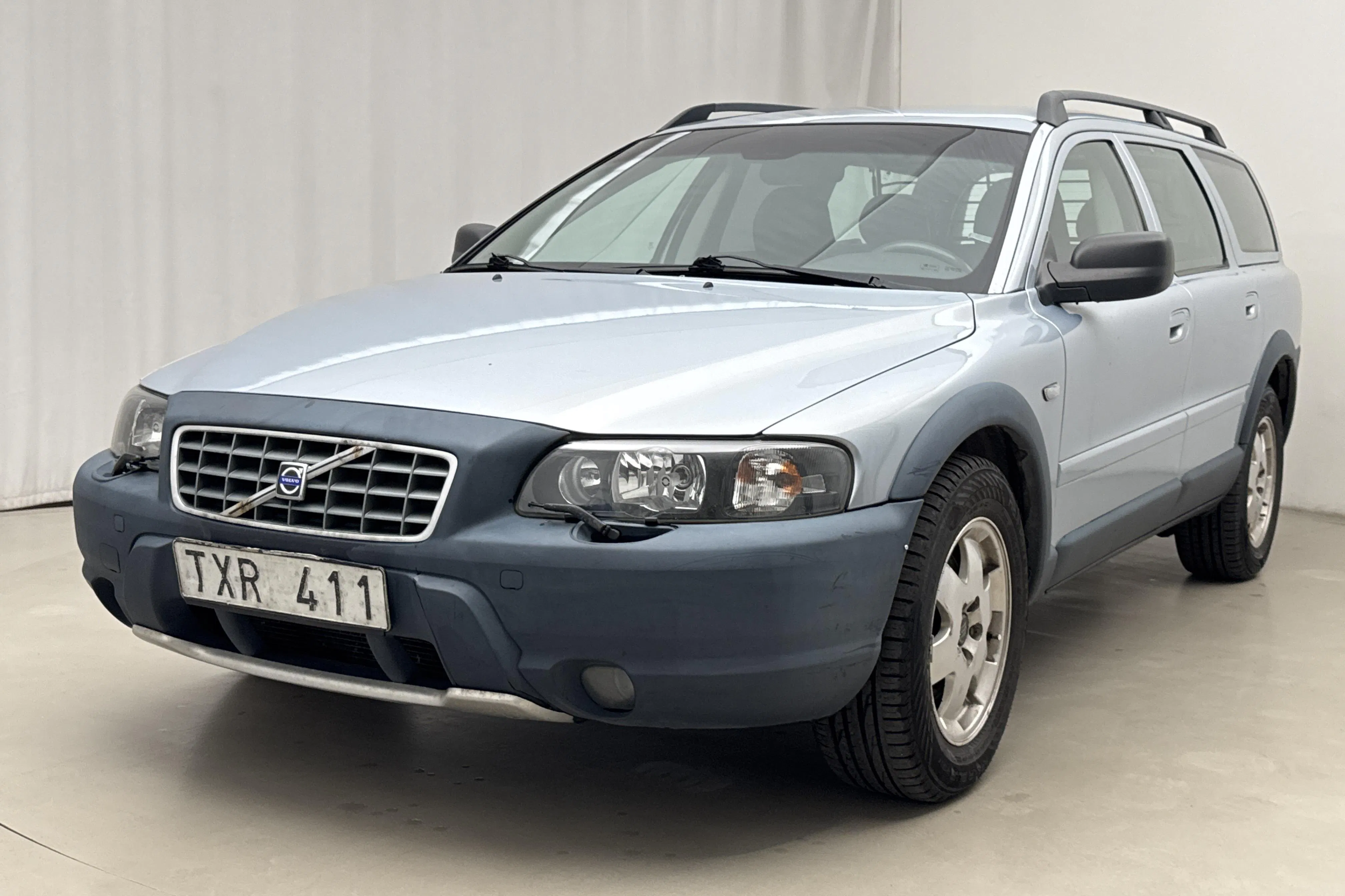 Presentation photo 1 of 17: Volvo XC70 D5 (163hk) - 257 730 km - Automatic - light blue - 2003