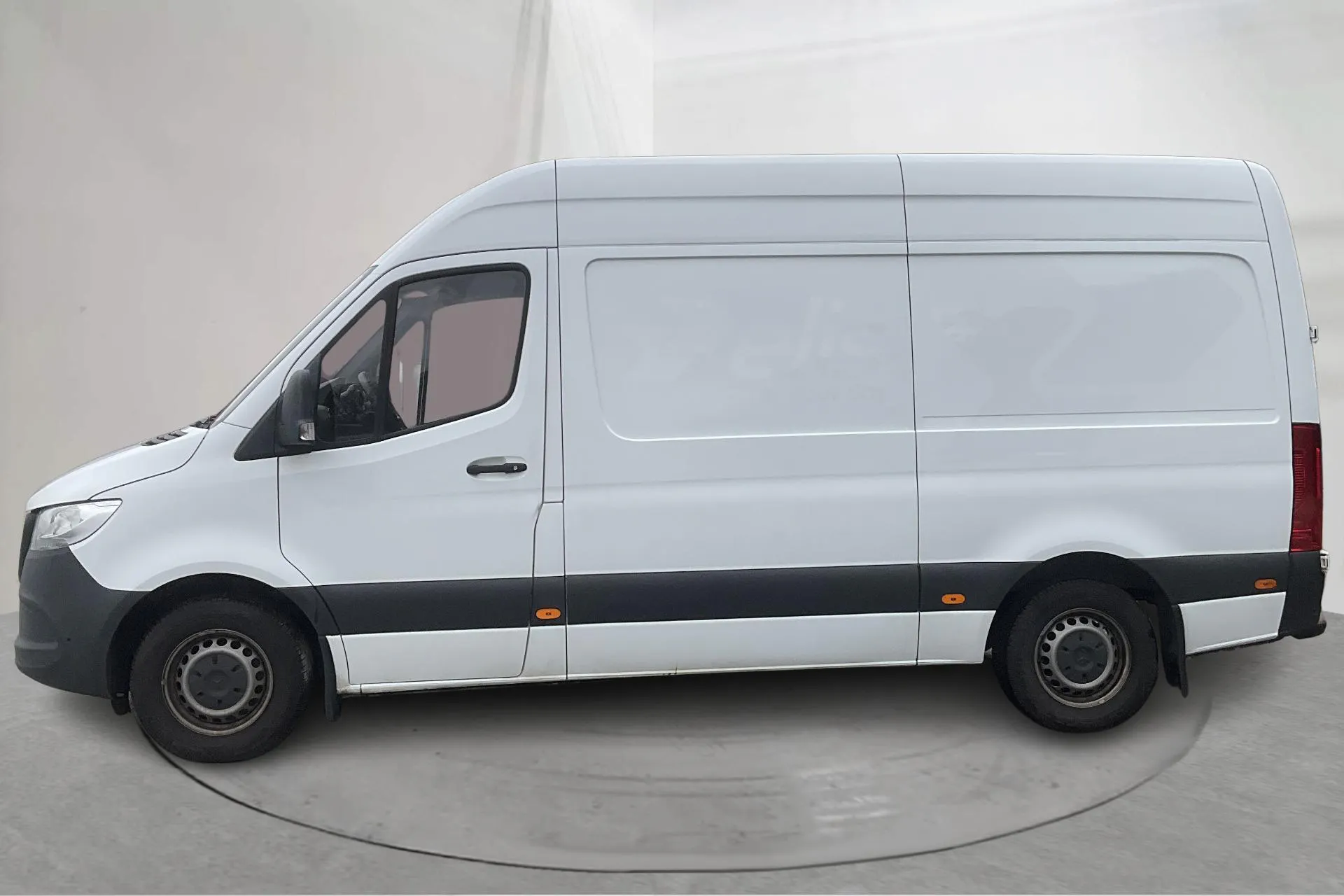 Presentation photo 2 of 15: Mercedes Sprinter 315 CDI Skåp RWD (150hk) - 170 080 km - Automatic - white - 2022