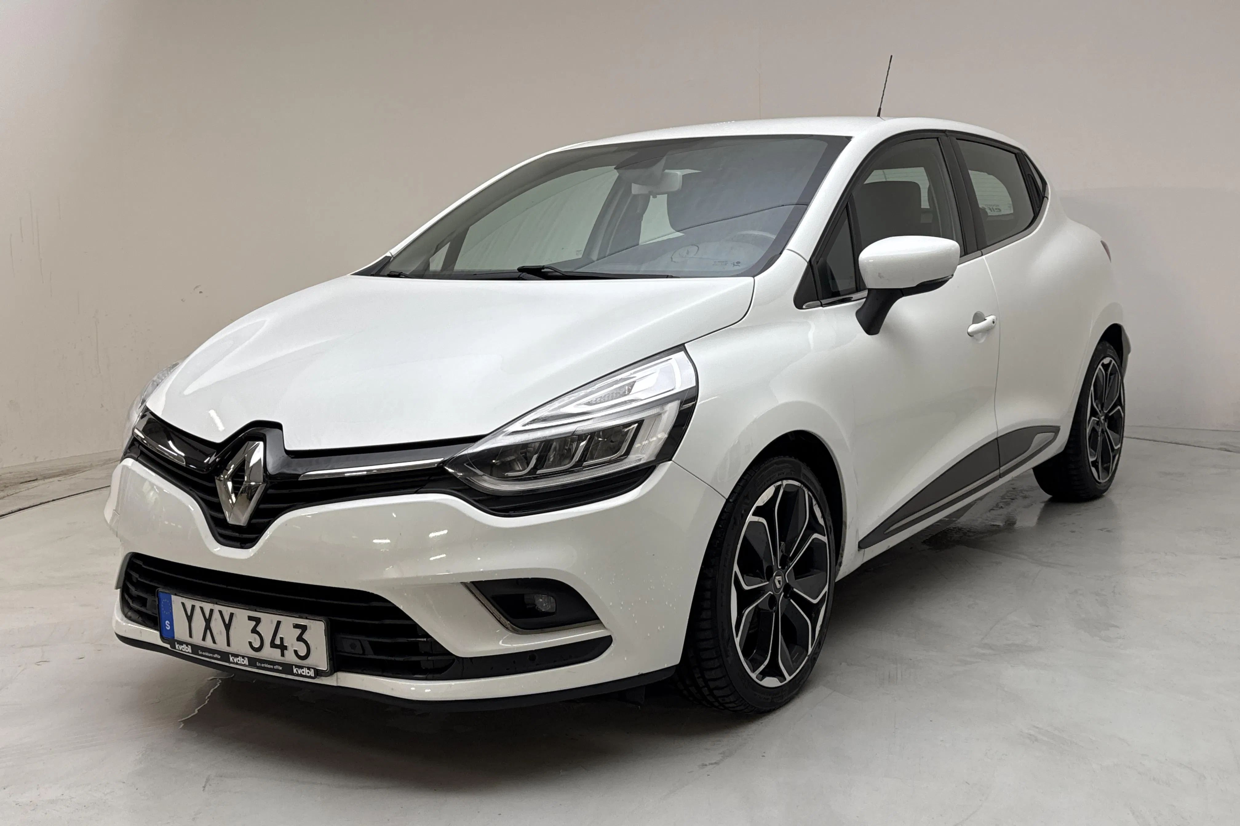 Renault Clio IV 0.9 TCe 90 5dr (90hk) på auktion i Kungälv hos Kvdbil