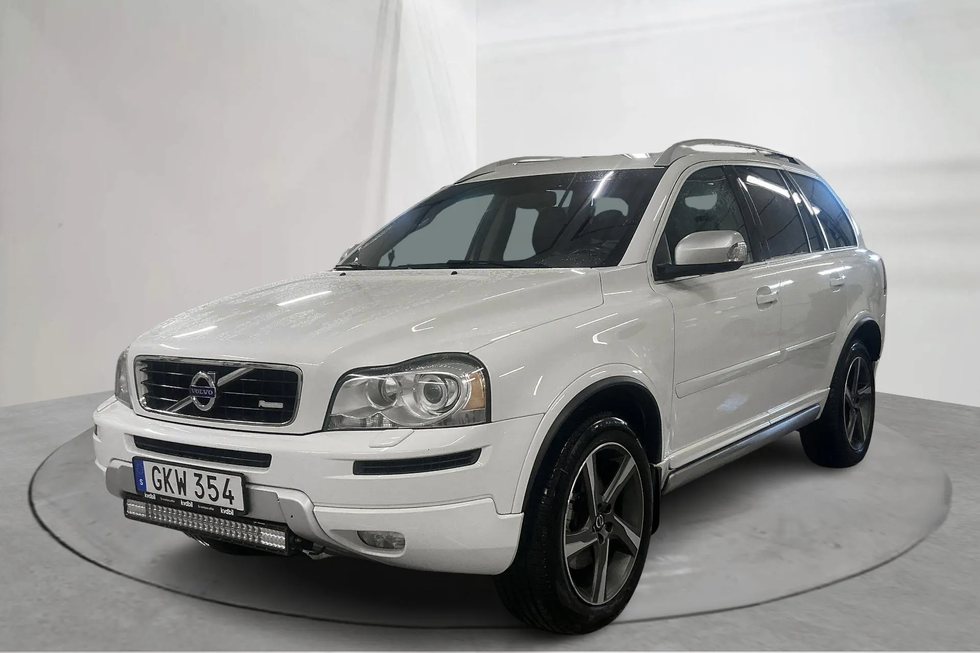 Presentationsfoto 1 av 26: Volvo XC90 D5 AWD (200hk) - 25 910 mil - Automat - vit - 2014