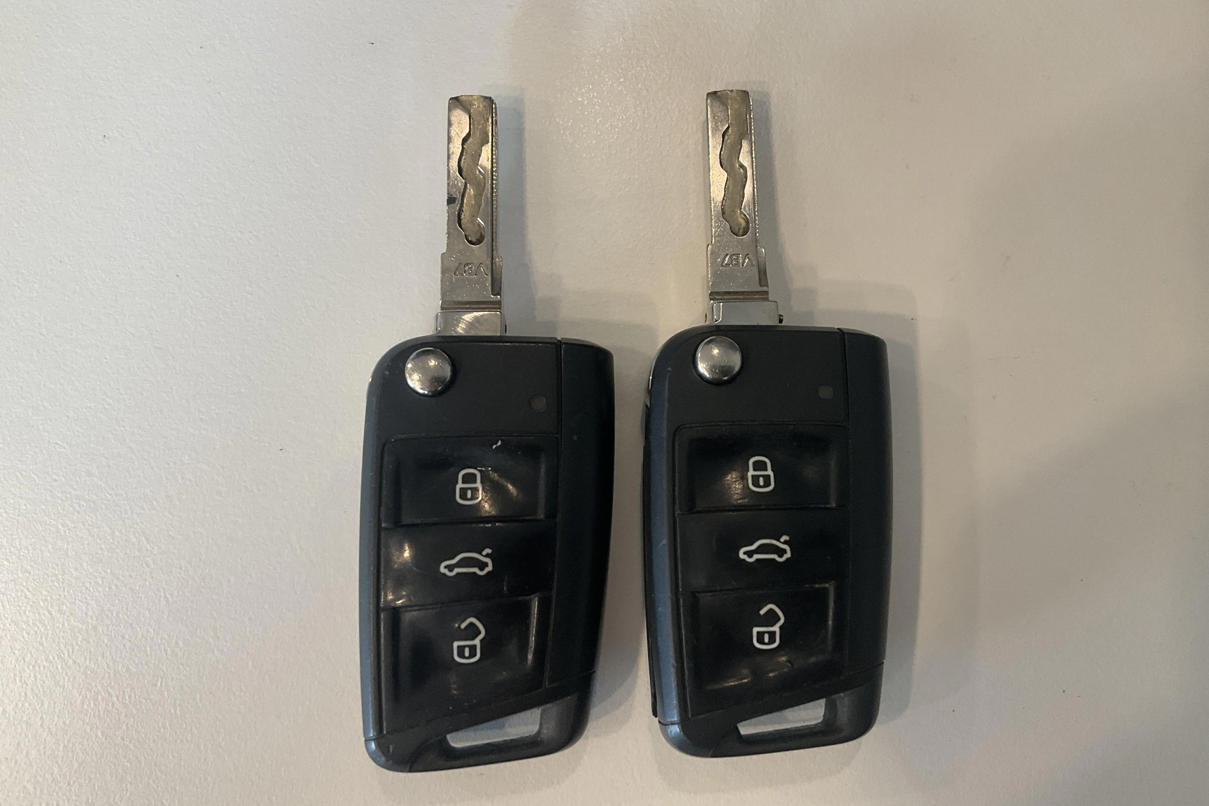 Presentation photo 17 of 17: VW Golf VII 1.6 TDI 5dr (115hk) - 144 130 km - Manual - white - 2019